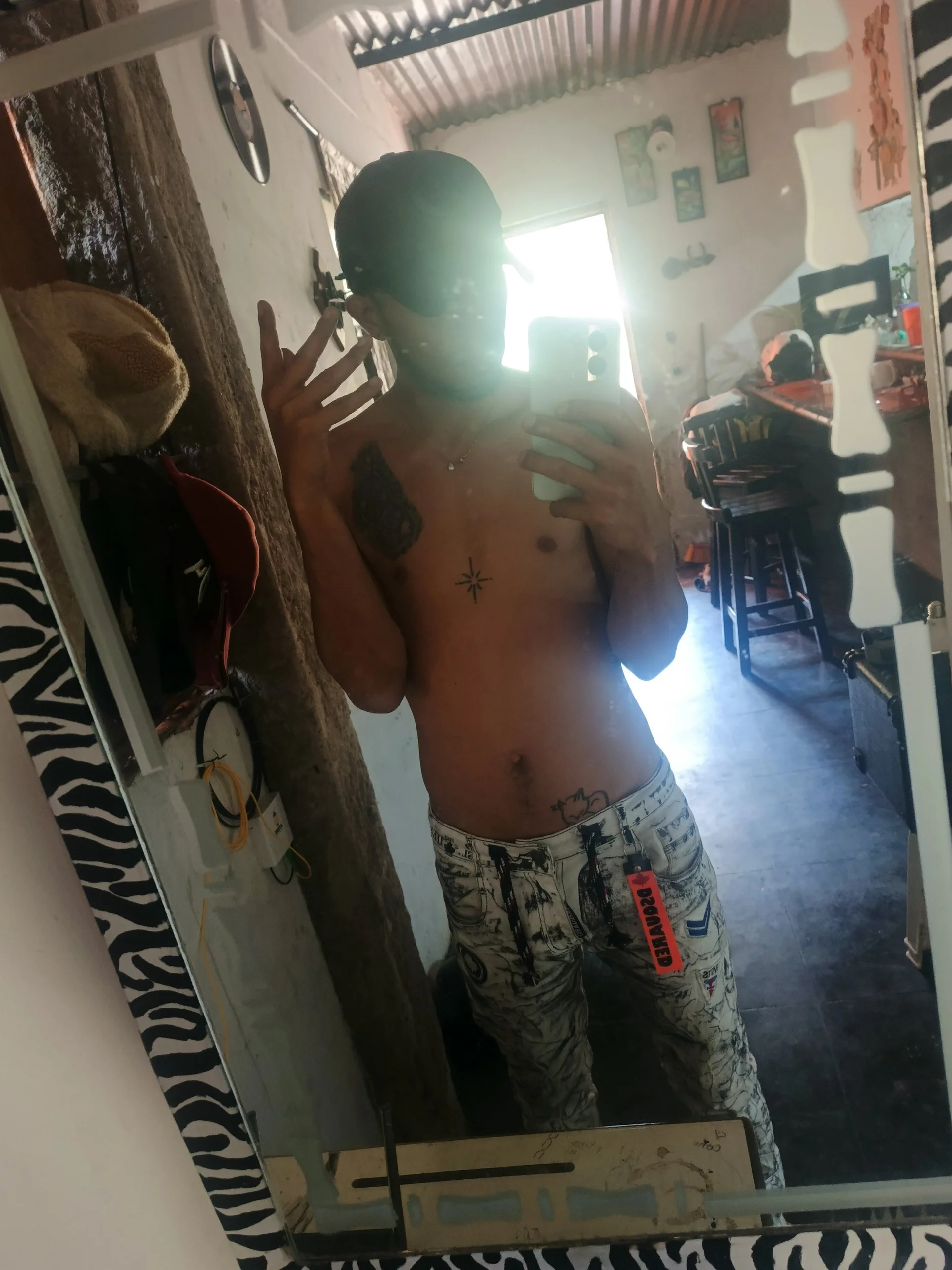 XXX Porn Photo of Nude alixkill 1