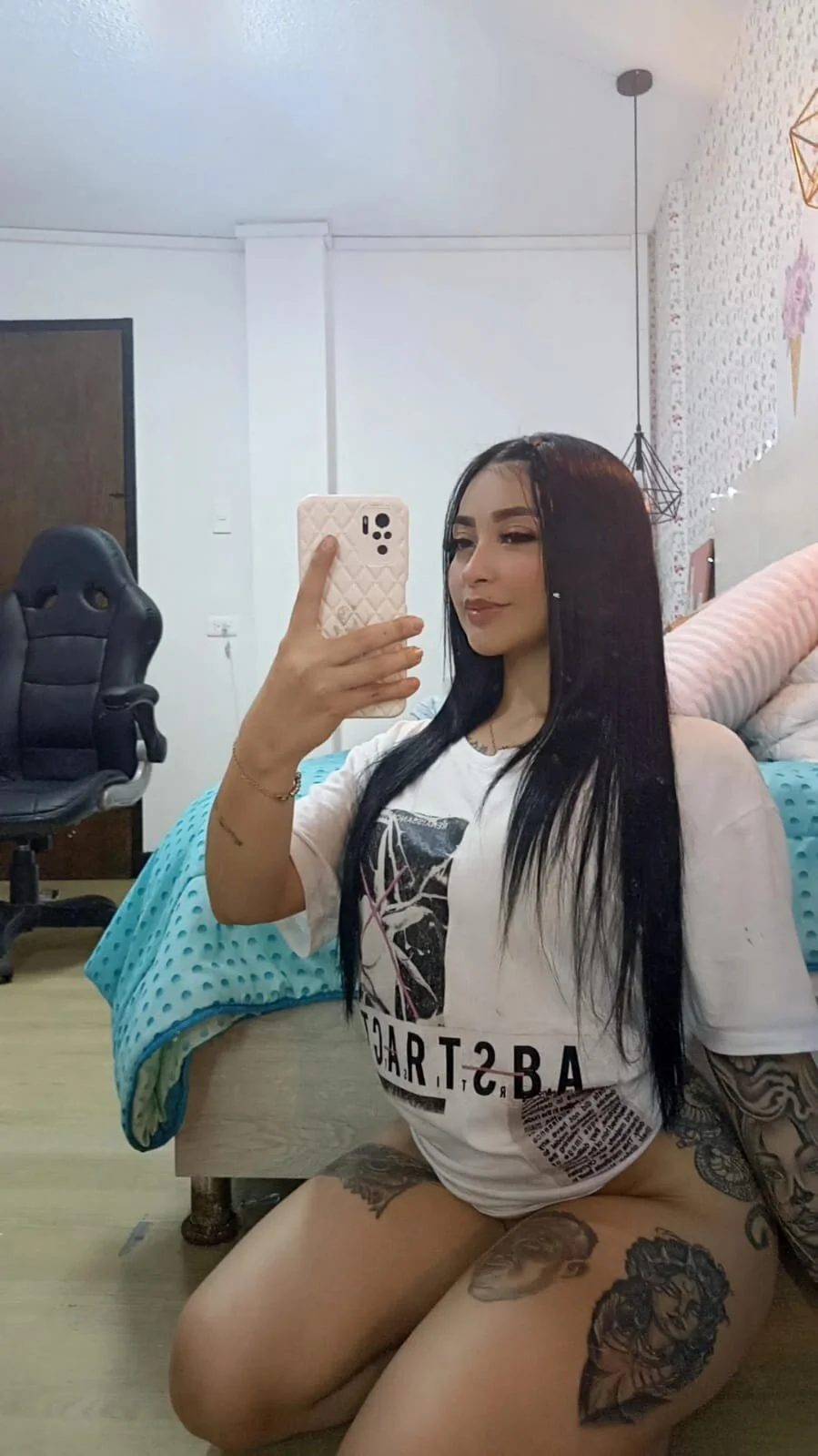 XXX Porn Photo of Nude kathecute__ 5