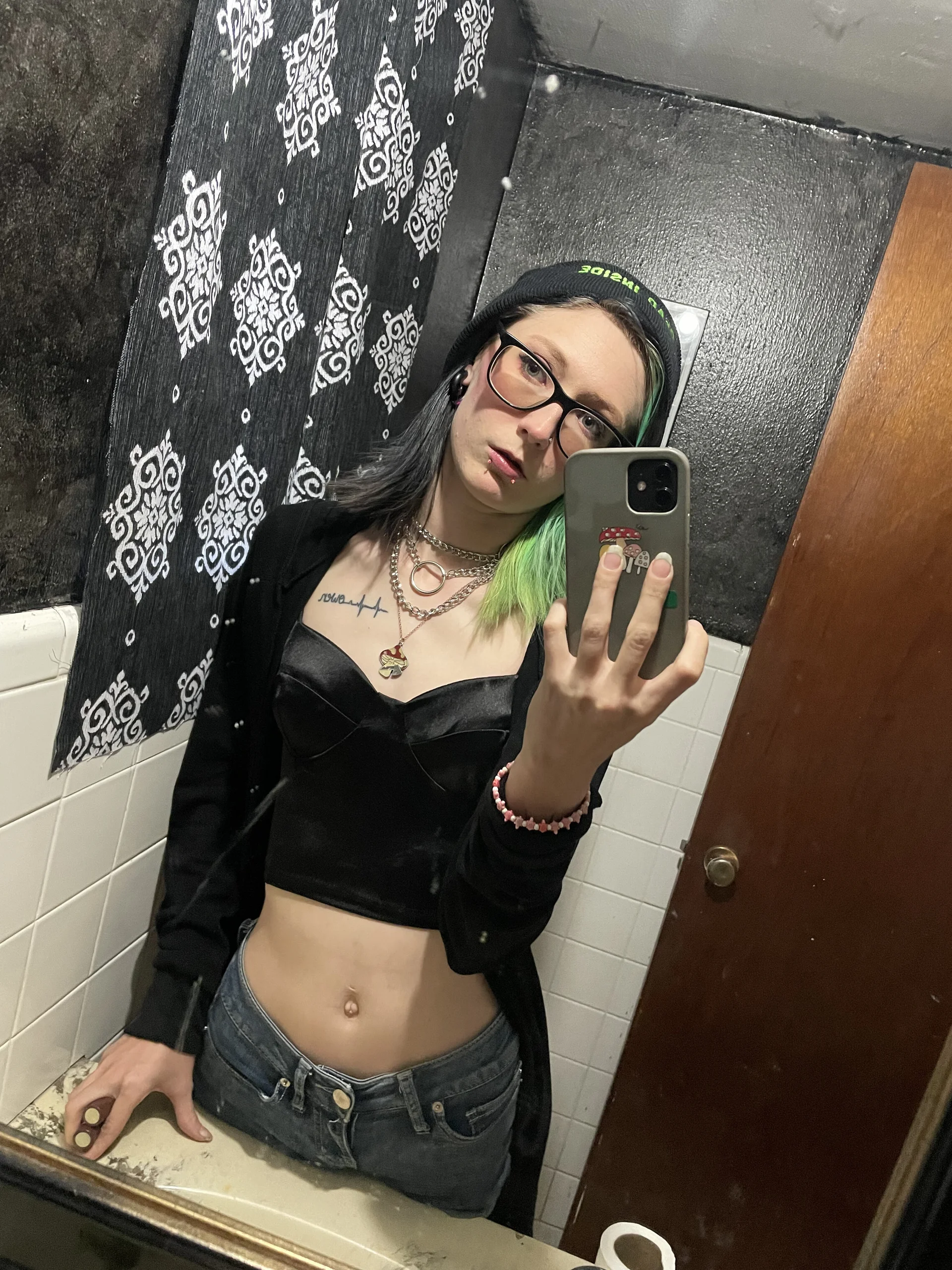 XXX Porn Photo of Nude Twisted_Alice 28