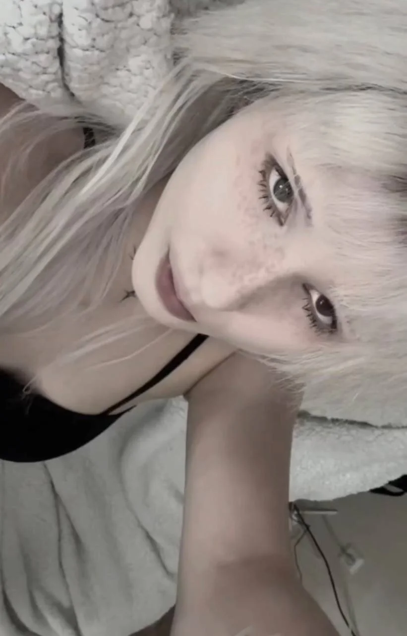 XXX Porn Photo of Nude WuhhwLina 2