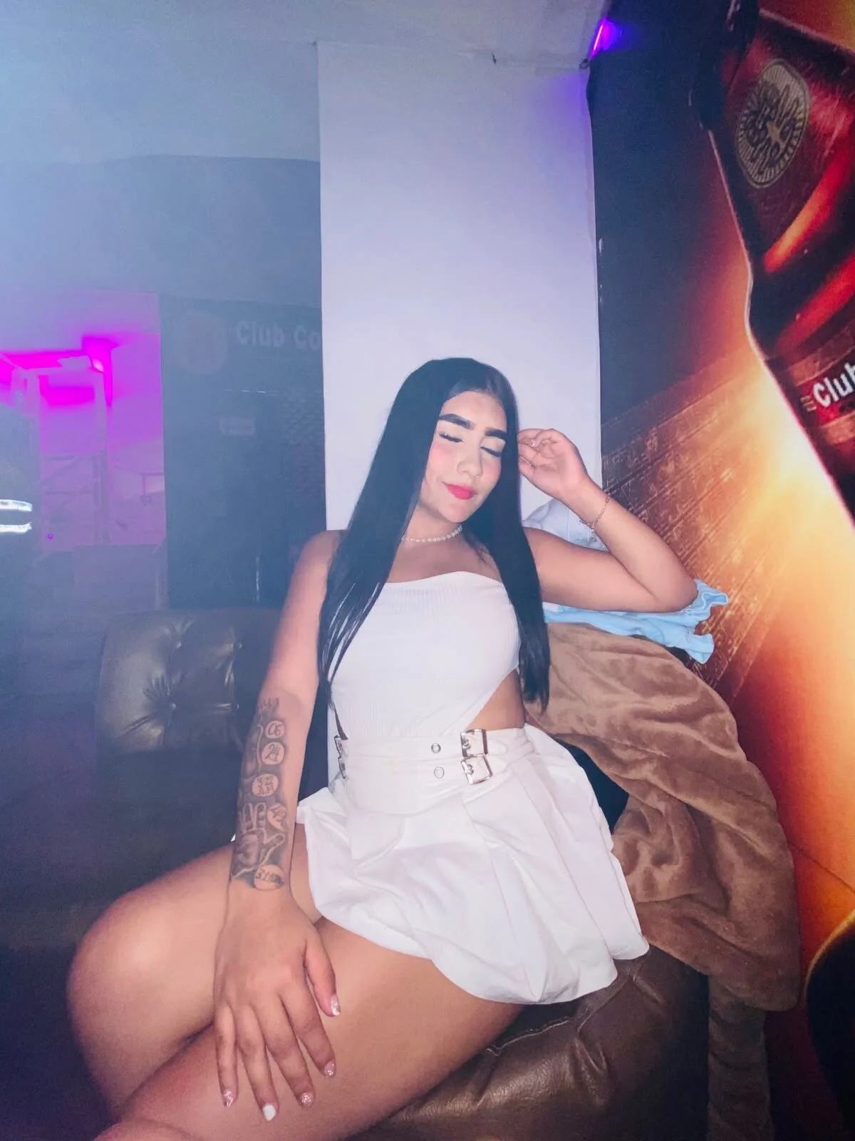 XXX Porn Photo of Nude LatinsSquirting 5