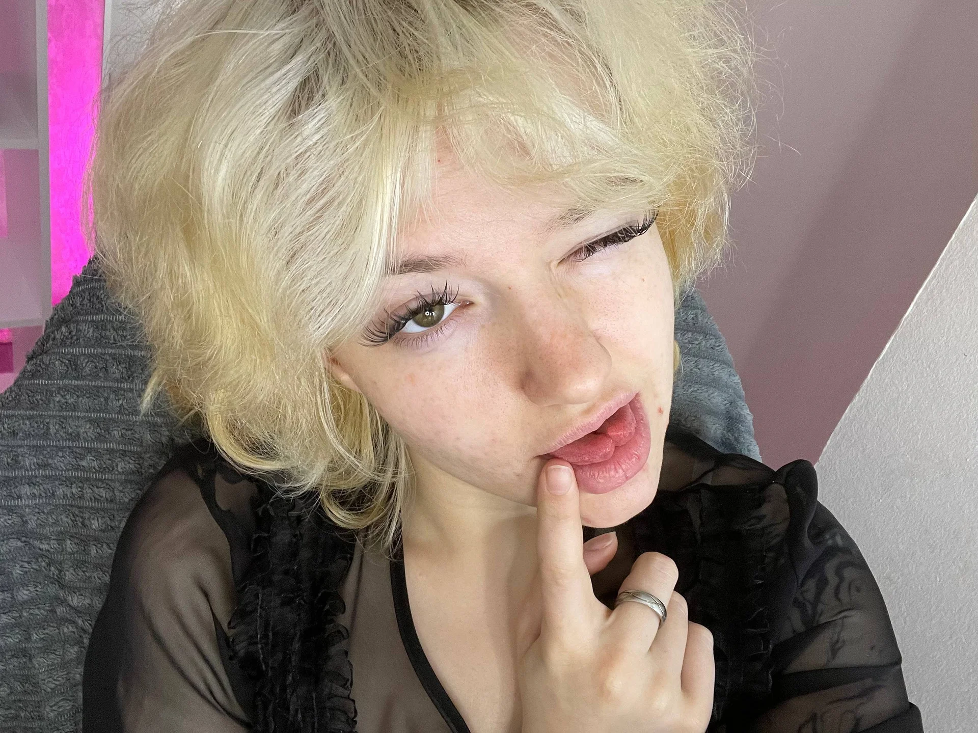 XXX Porn Photo of Nude LunaaBee 16