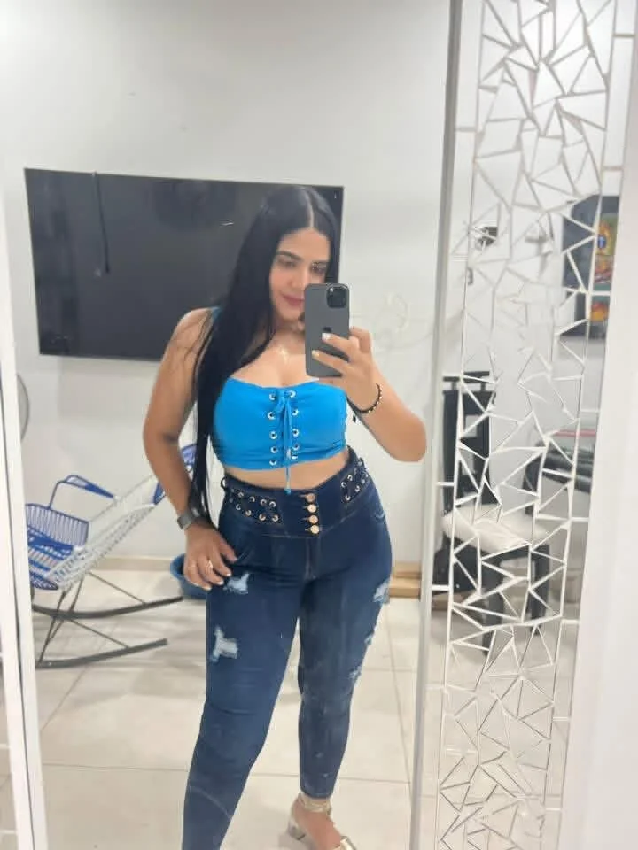 XXX Porn Photo of Nude Miaa_Laurent 13