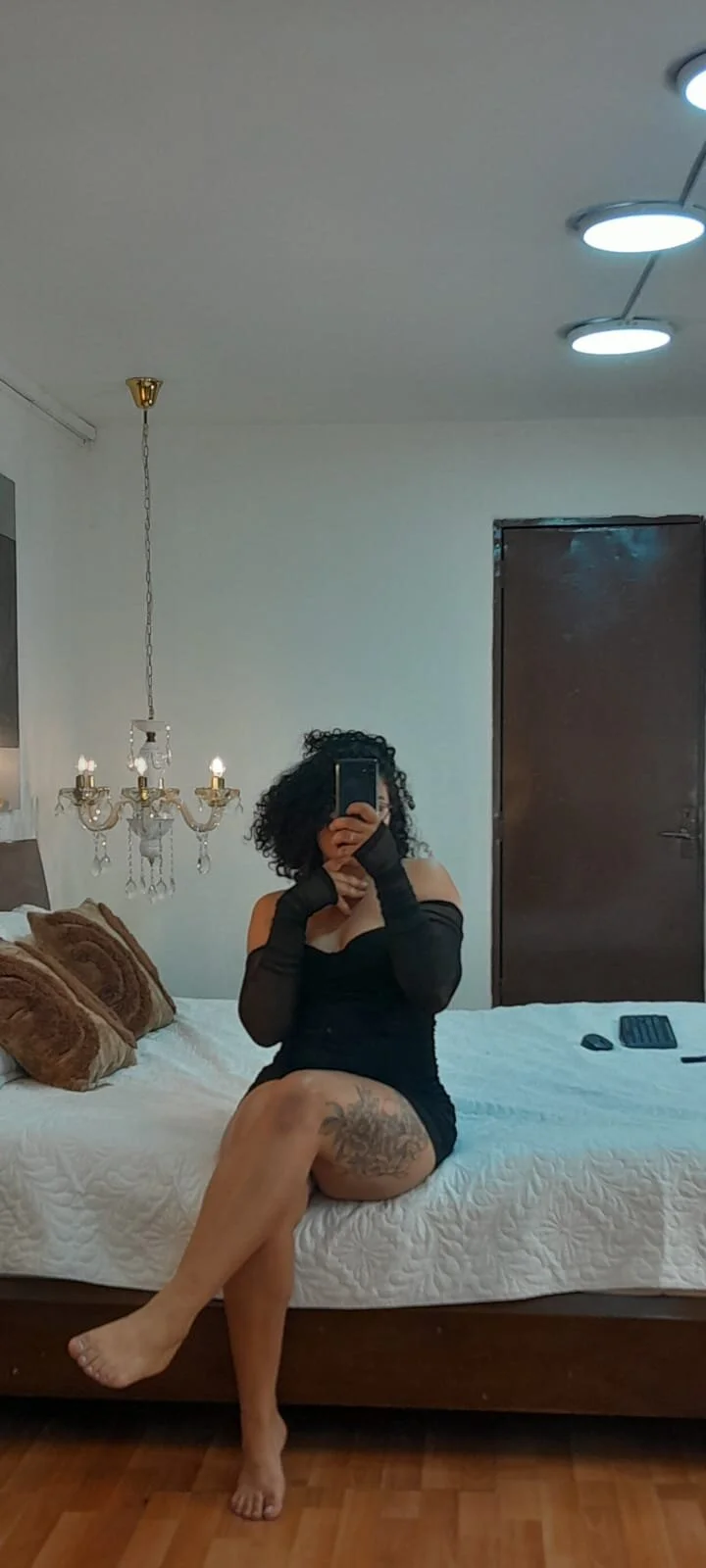 XXX Porn Photo of Nude AidenRoss 1