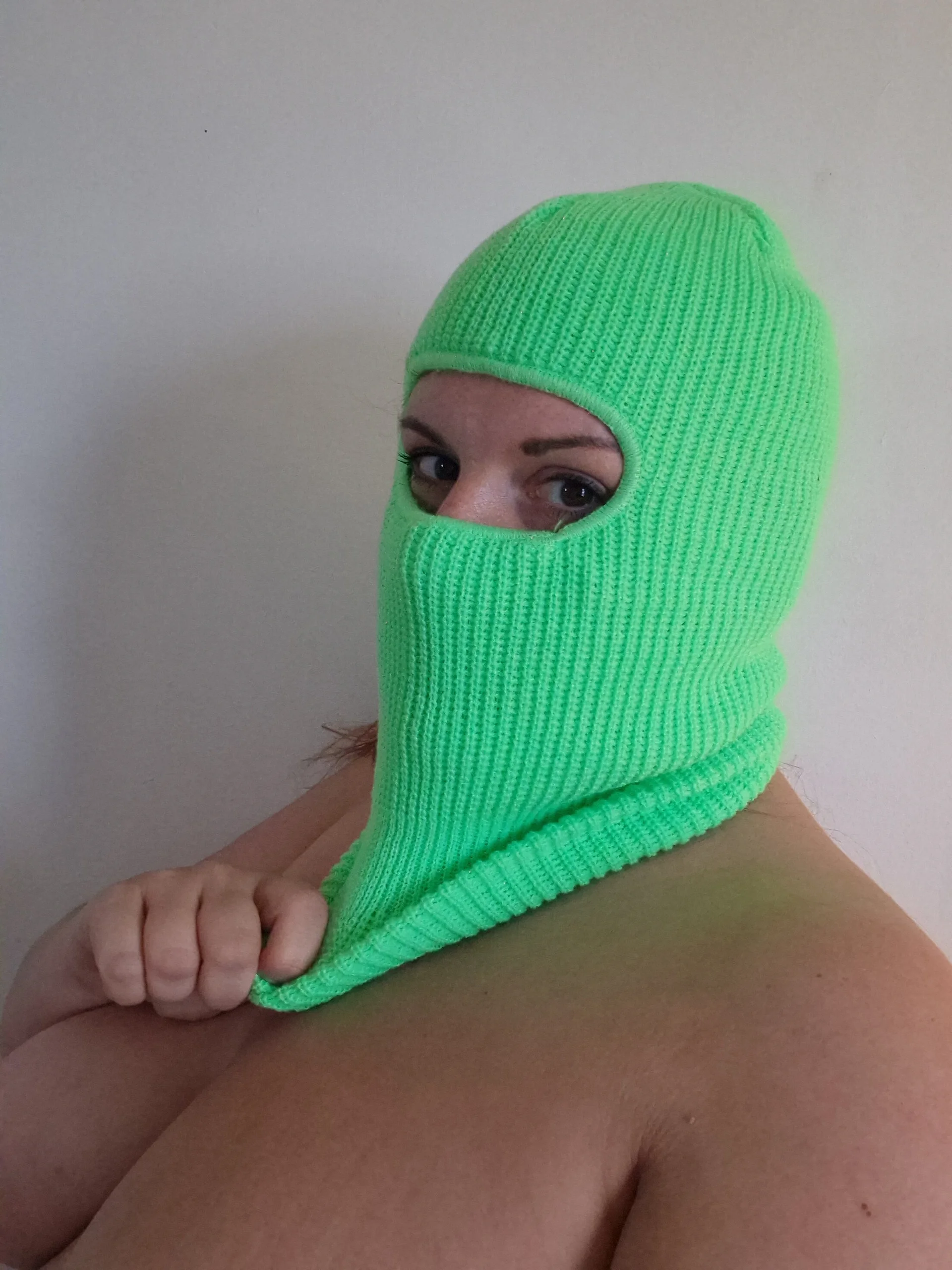 XXX Porn Photo of Nude CurvyandMaskedBabe 1