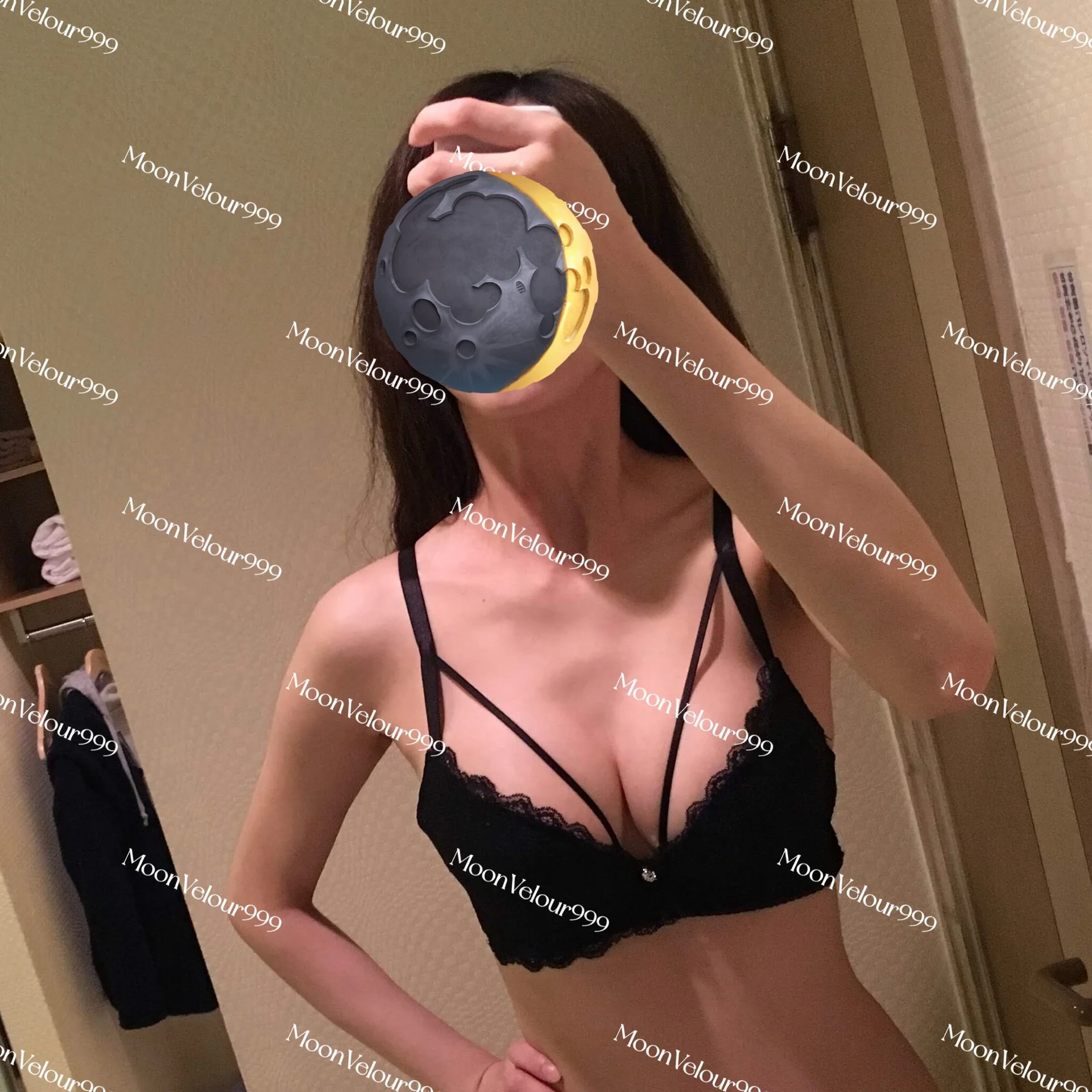 XXX Porn Photo of Nude MoonVelour999 6