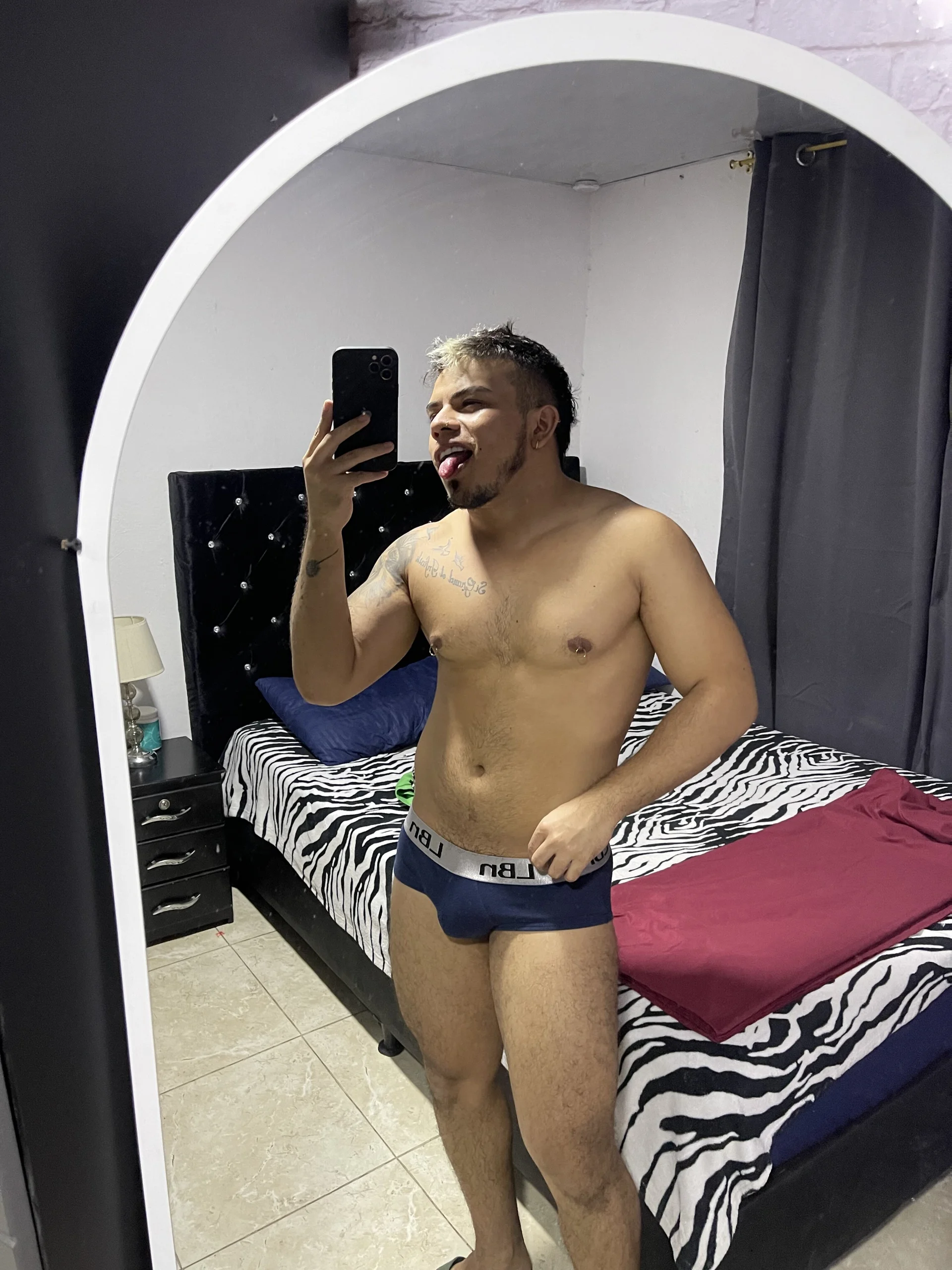XXX Porn Photo of Nude Naughty_Charly 184