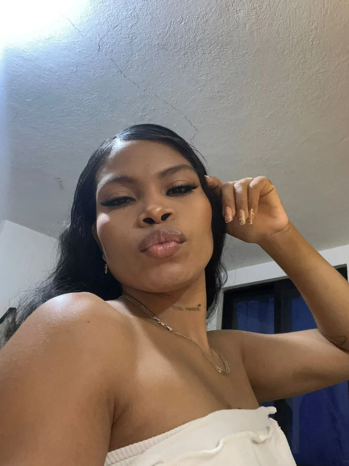 XXX Porn Photo of Nude chloe_miller7 1