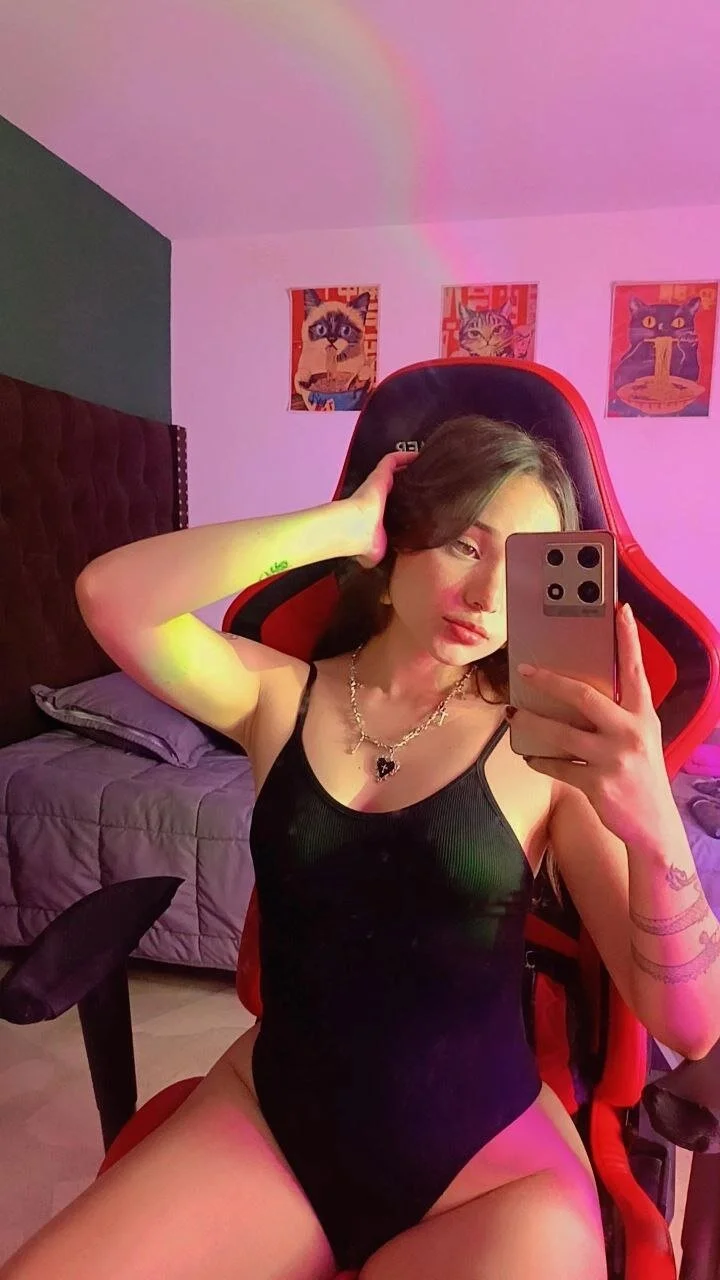 XXX Porn Photo of Nude dahianae__ 8