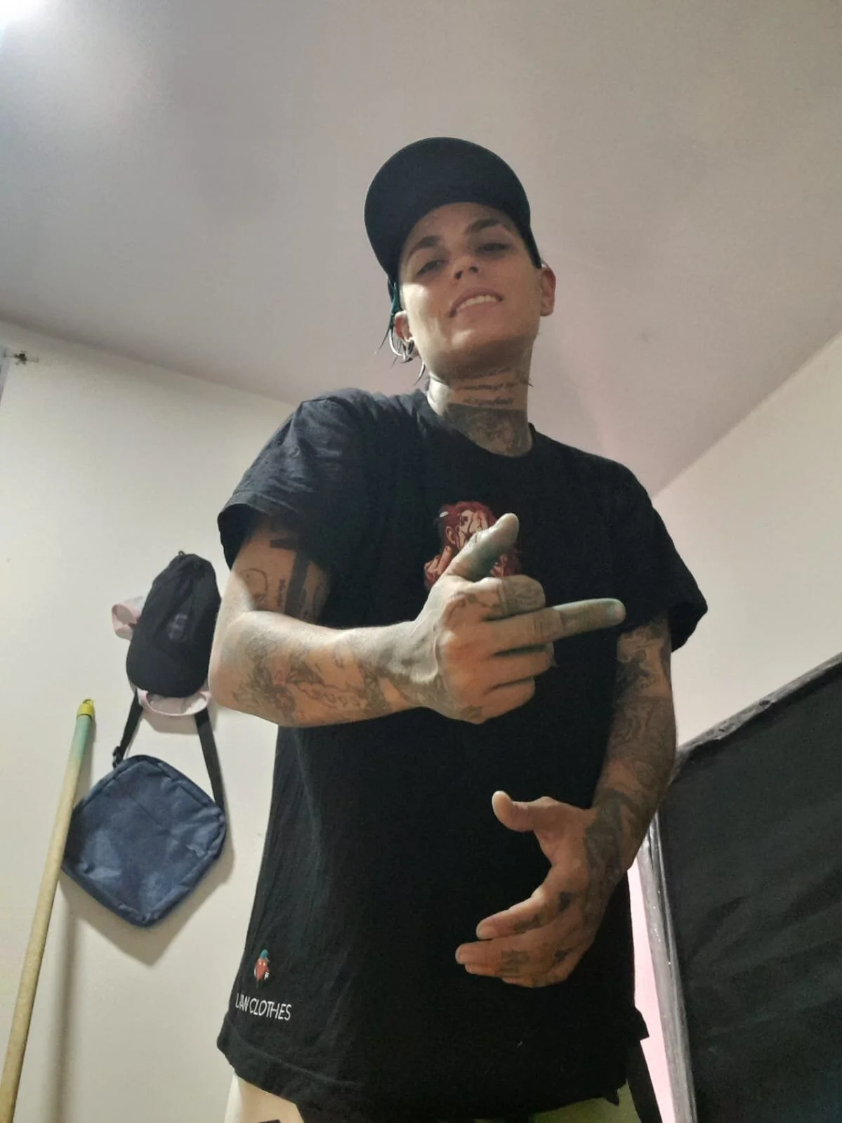 XXX Porn Photo of Nude Horny_bisexual_horny 6
