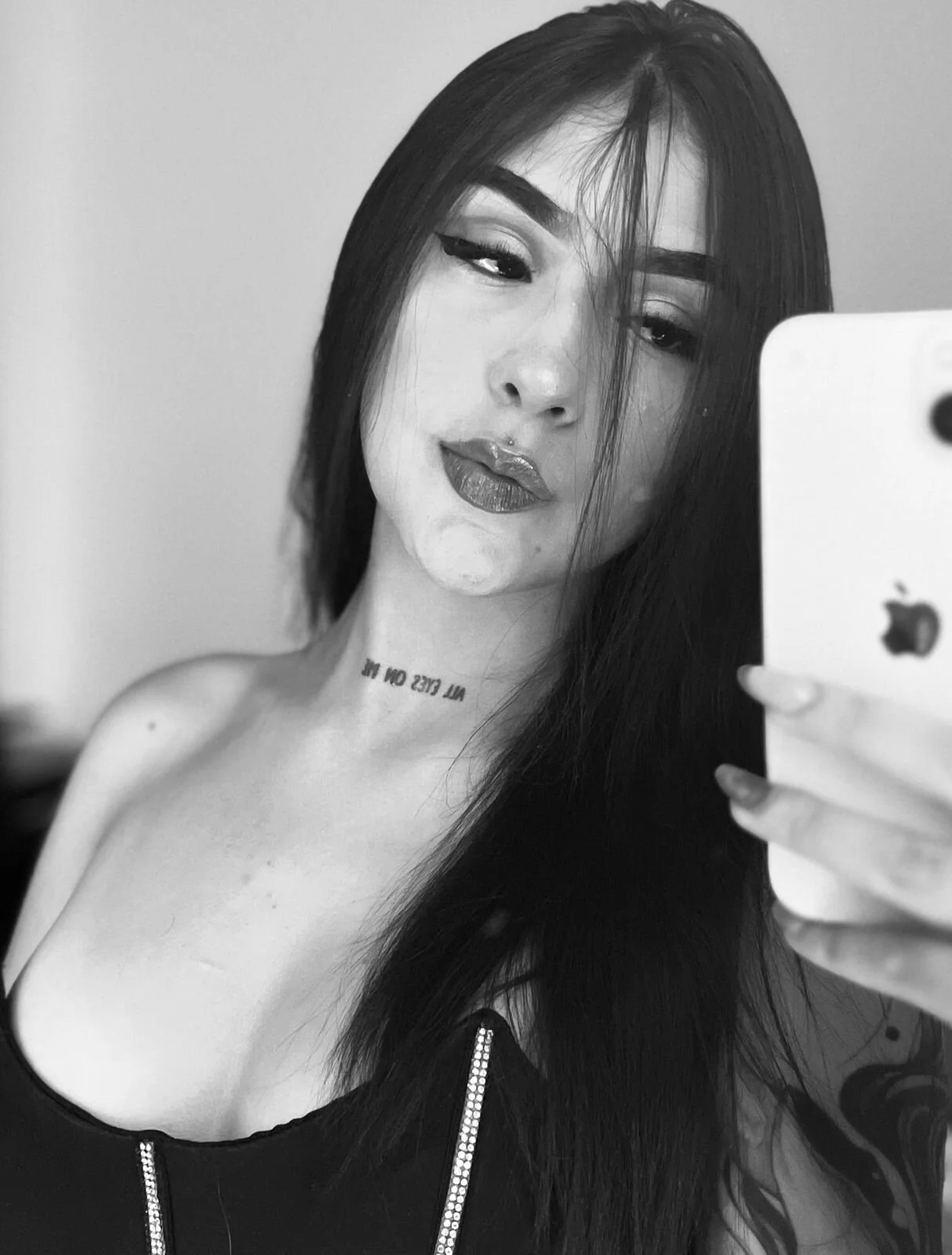 XXX Porn Photo of Nude Velvet_Rebel15 6