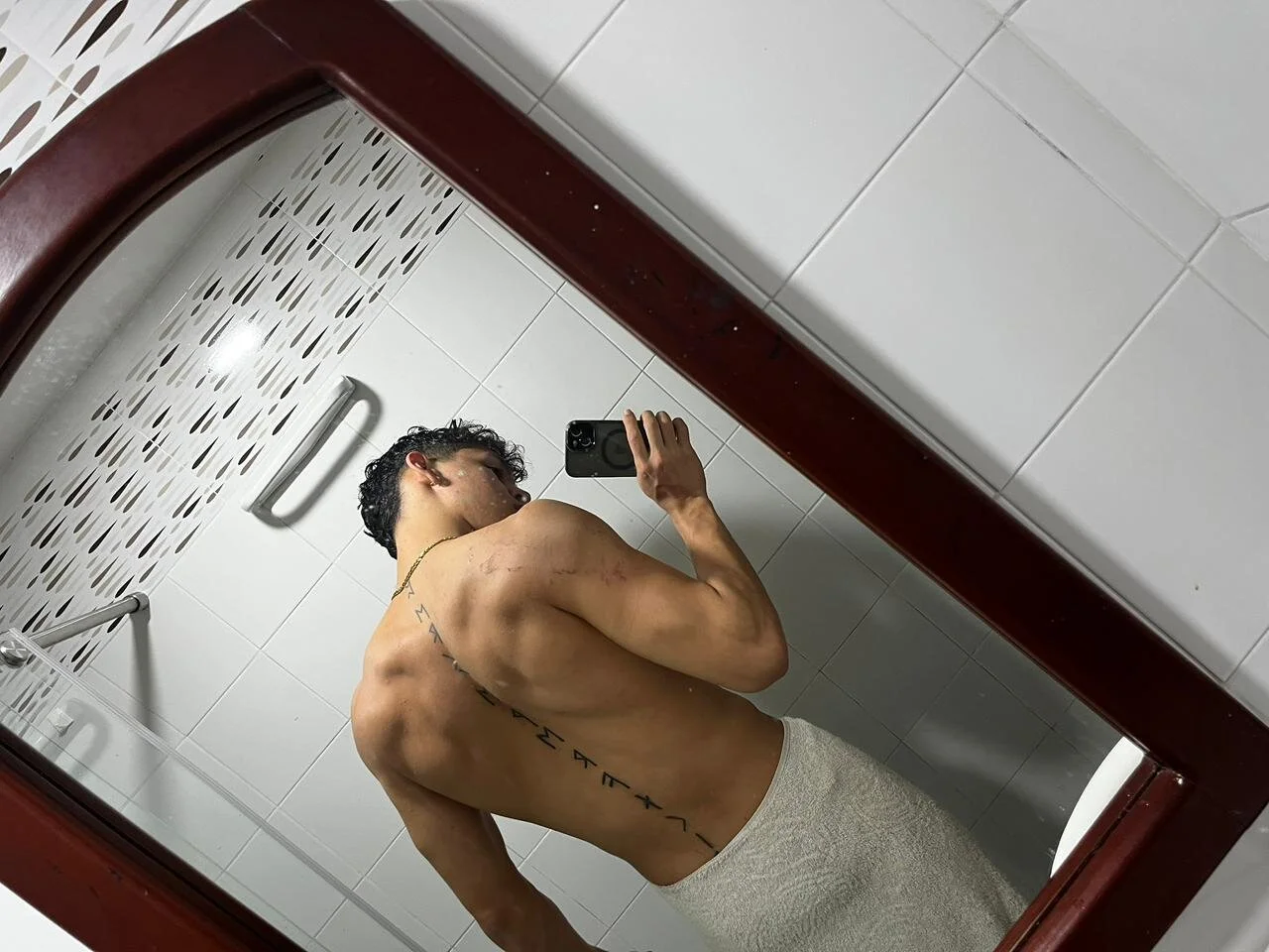 XXX Porn Photo of Nude Luke_Muscle 15