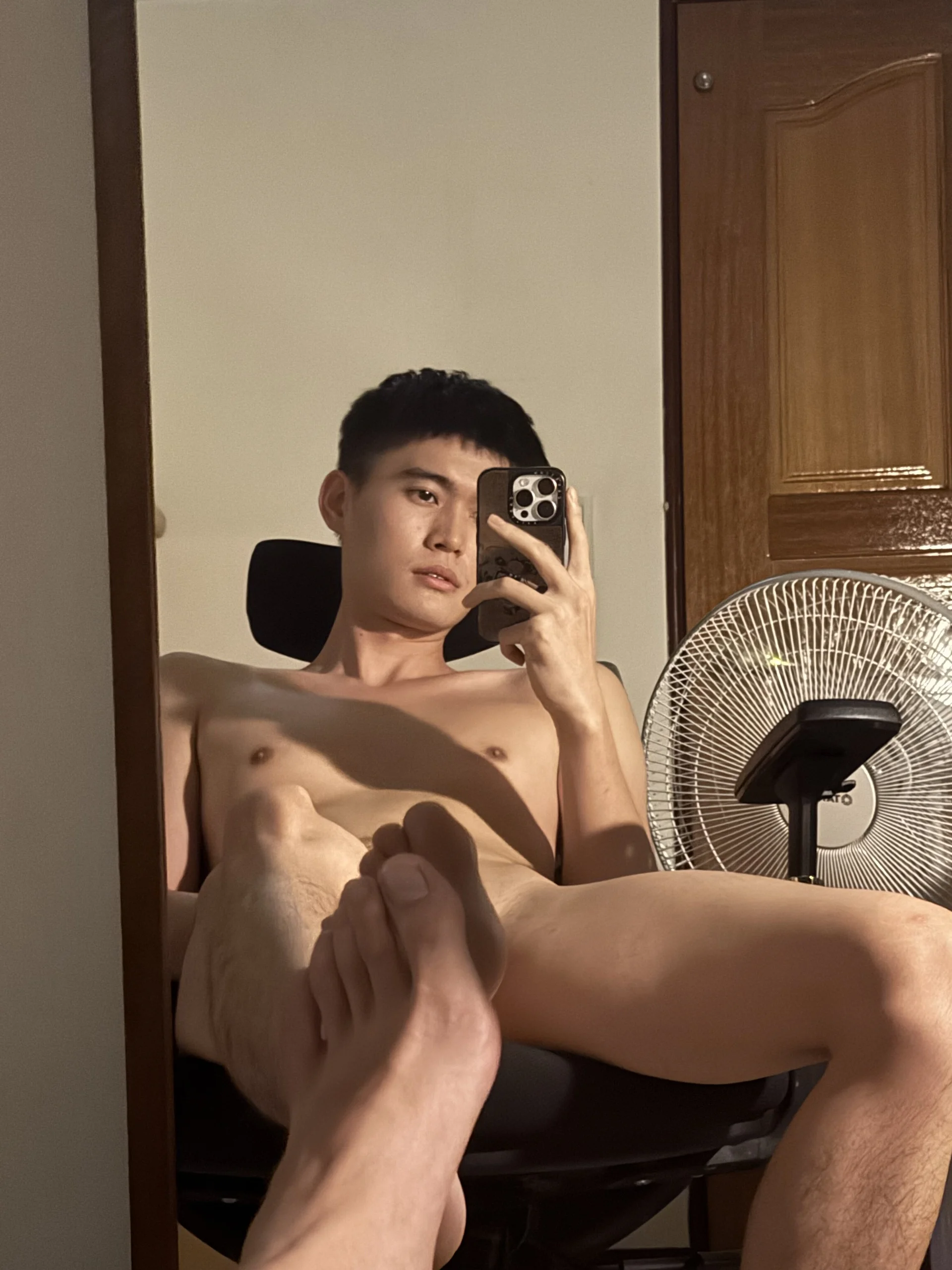 XXX Porn Photo of Nude CalvinHY 2
