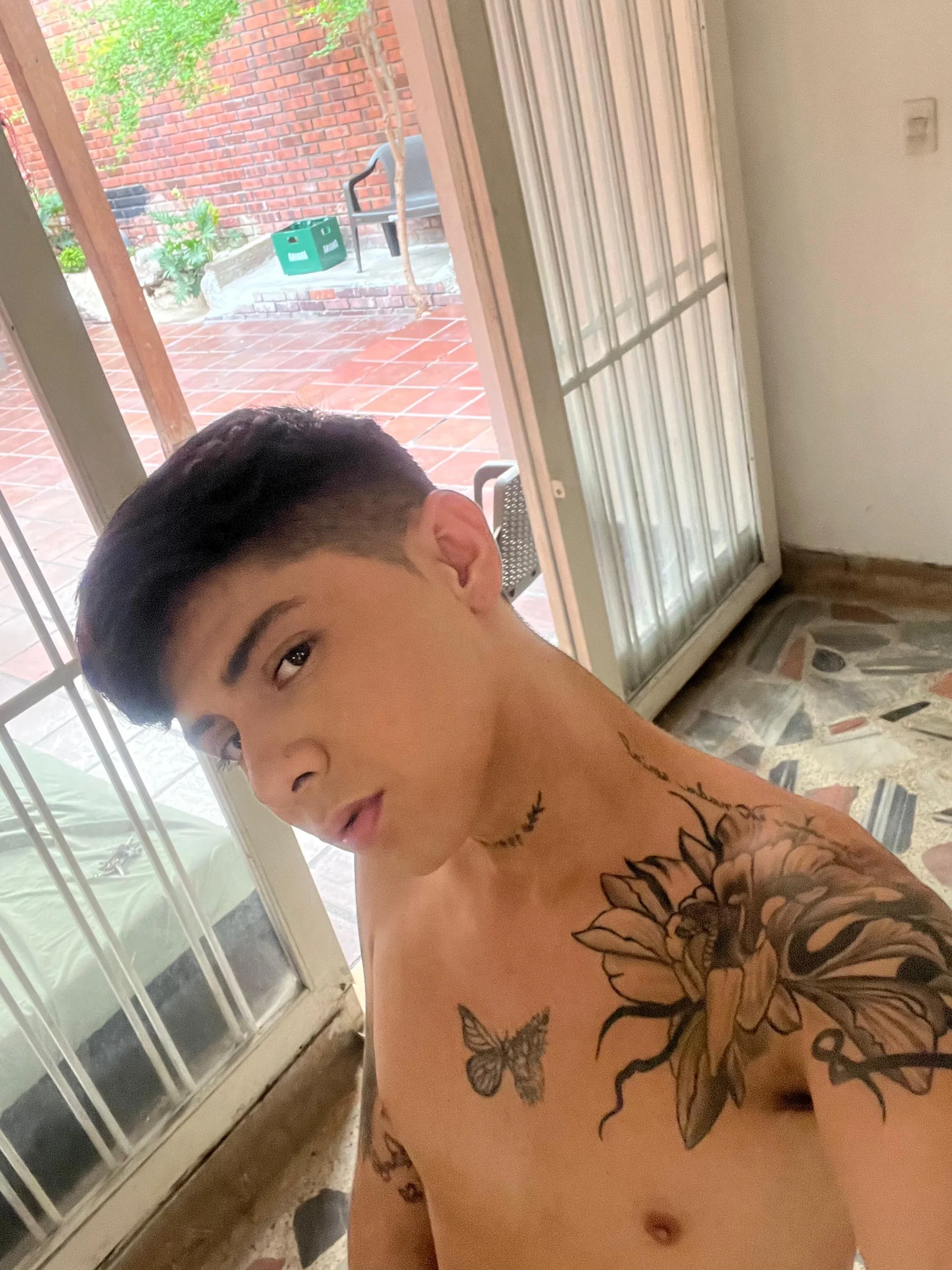 XXX Porn Photo of Nude Yeison_gomezz 1