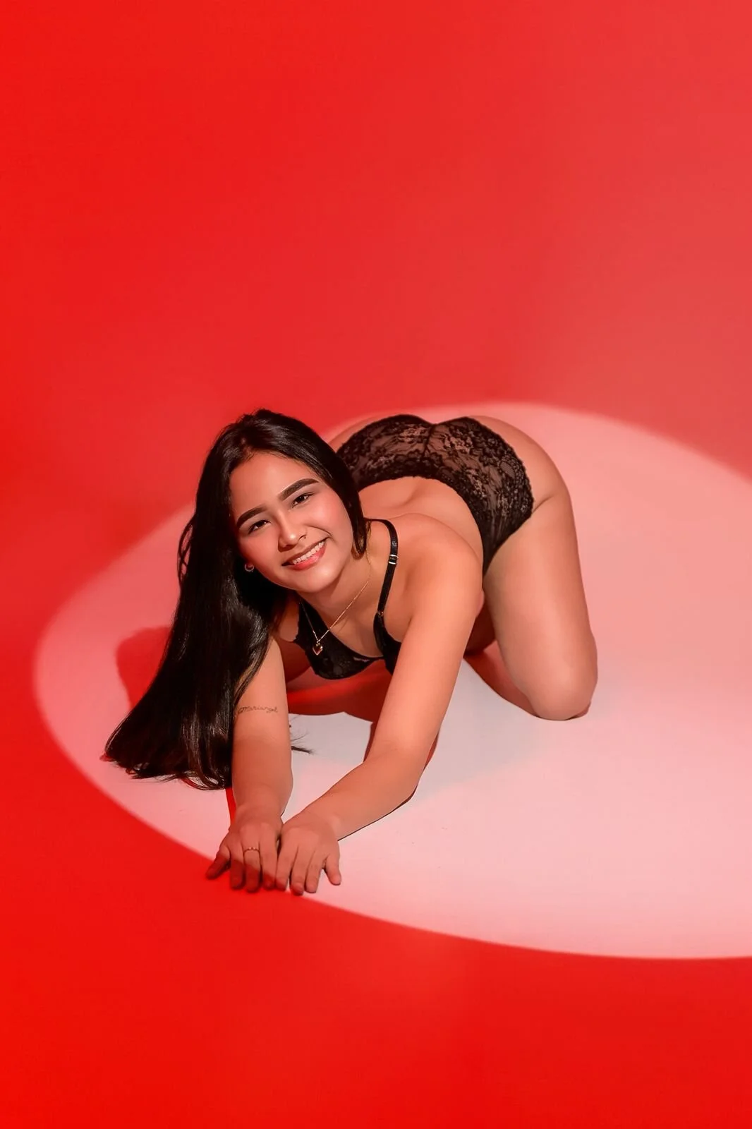 XXX Porn Photo of Nude 3some_no_mercy_ 1