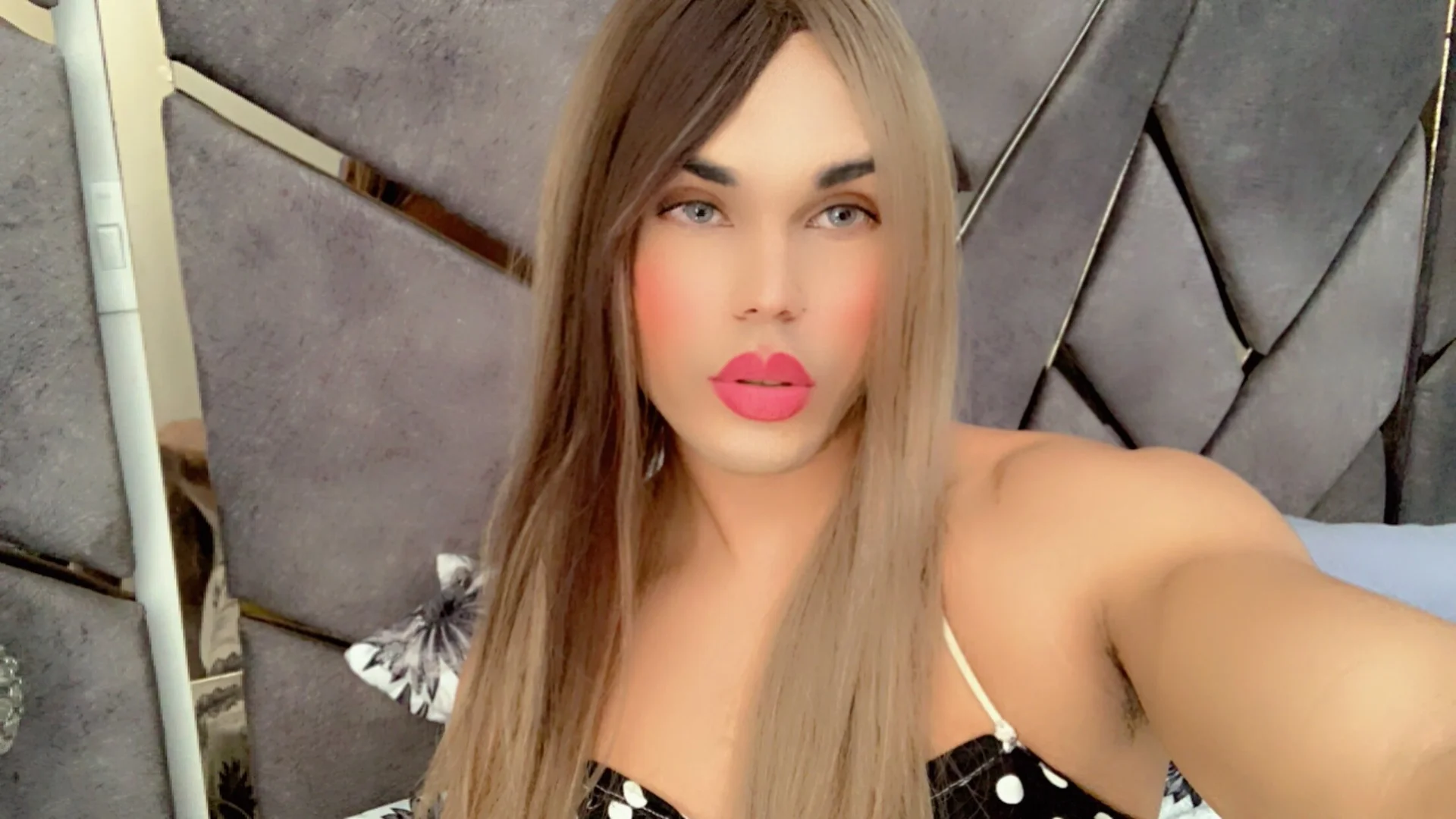 XXX Porn Photo of Nude BIGCOCKMIA 15