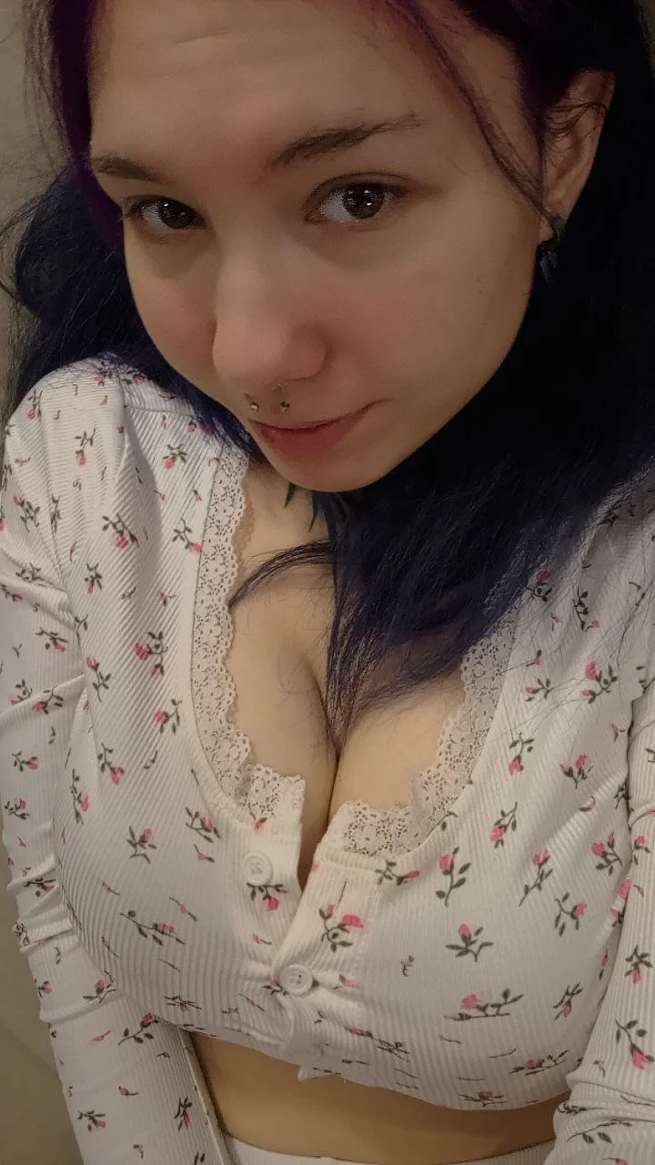 XXX Porn Photo of Nude RenVeyra 34