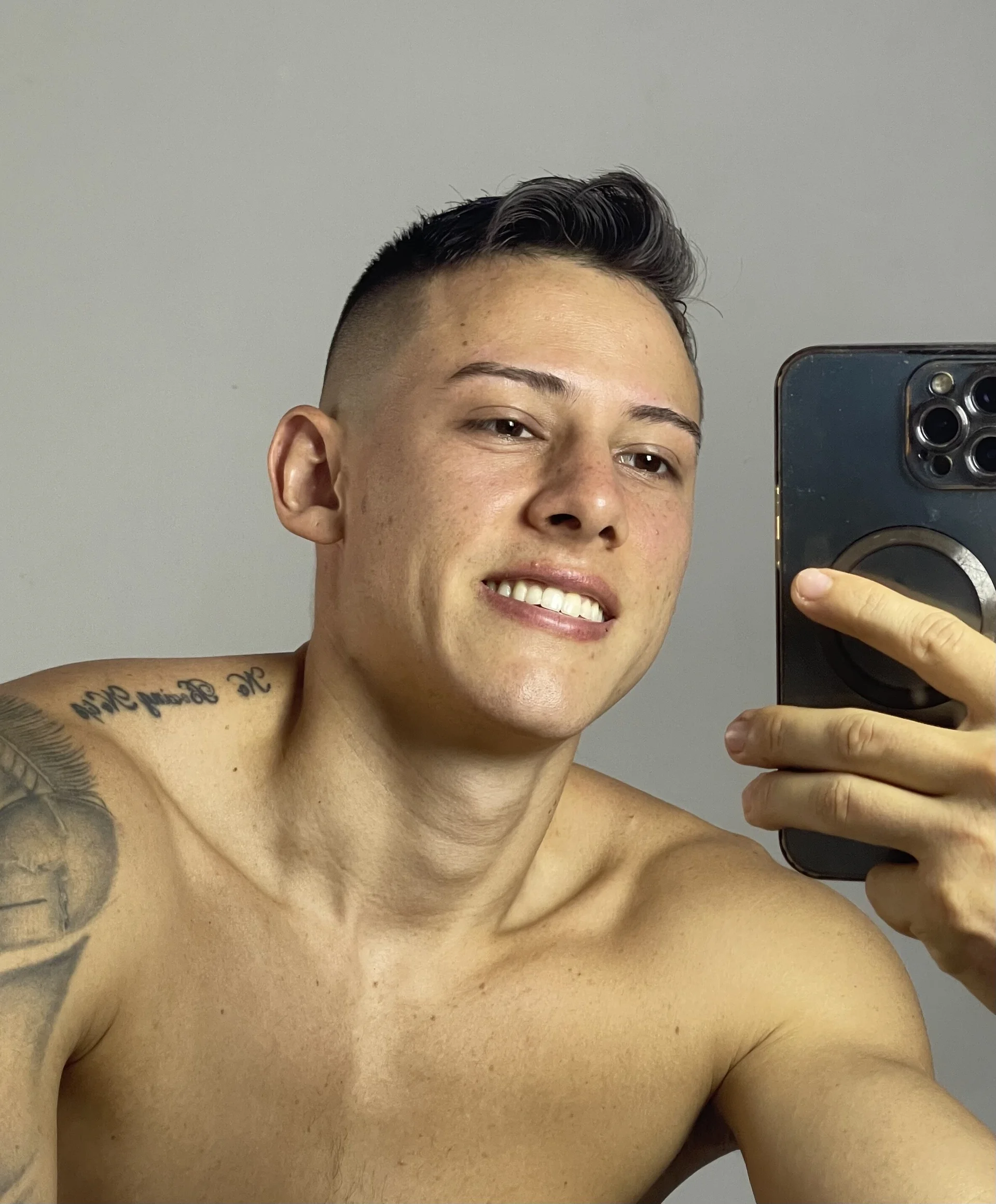 XXX Porn Photo of Nude Muscle_King_Cum 6