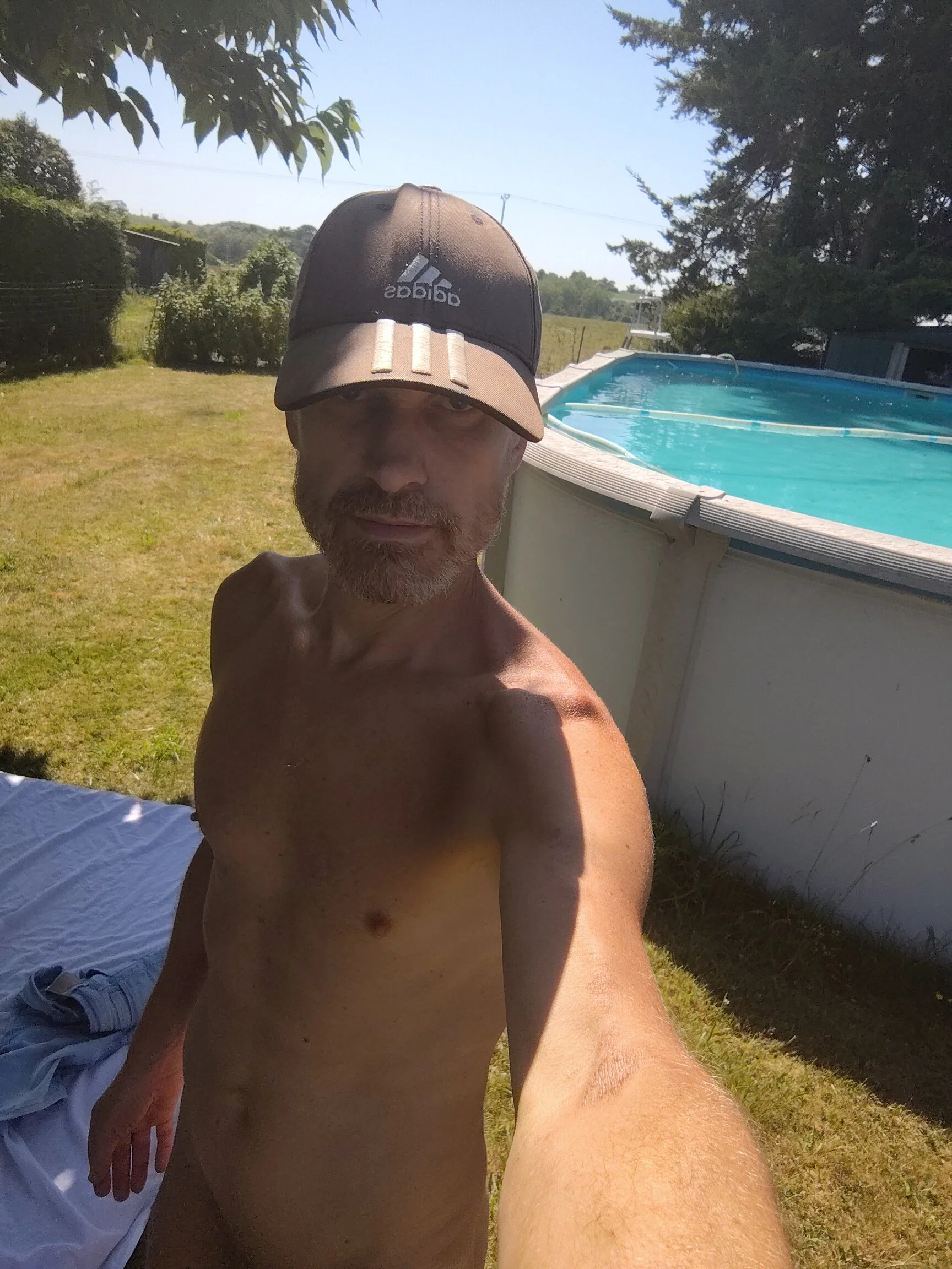 XXX Porn Photo of Nude Mickredge 1