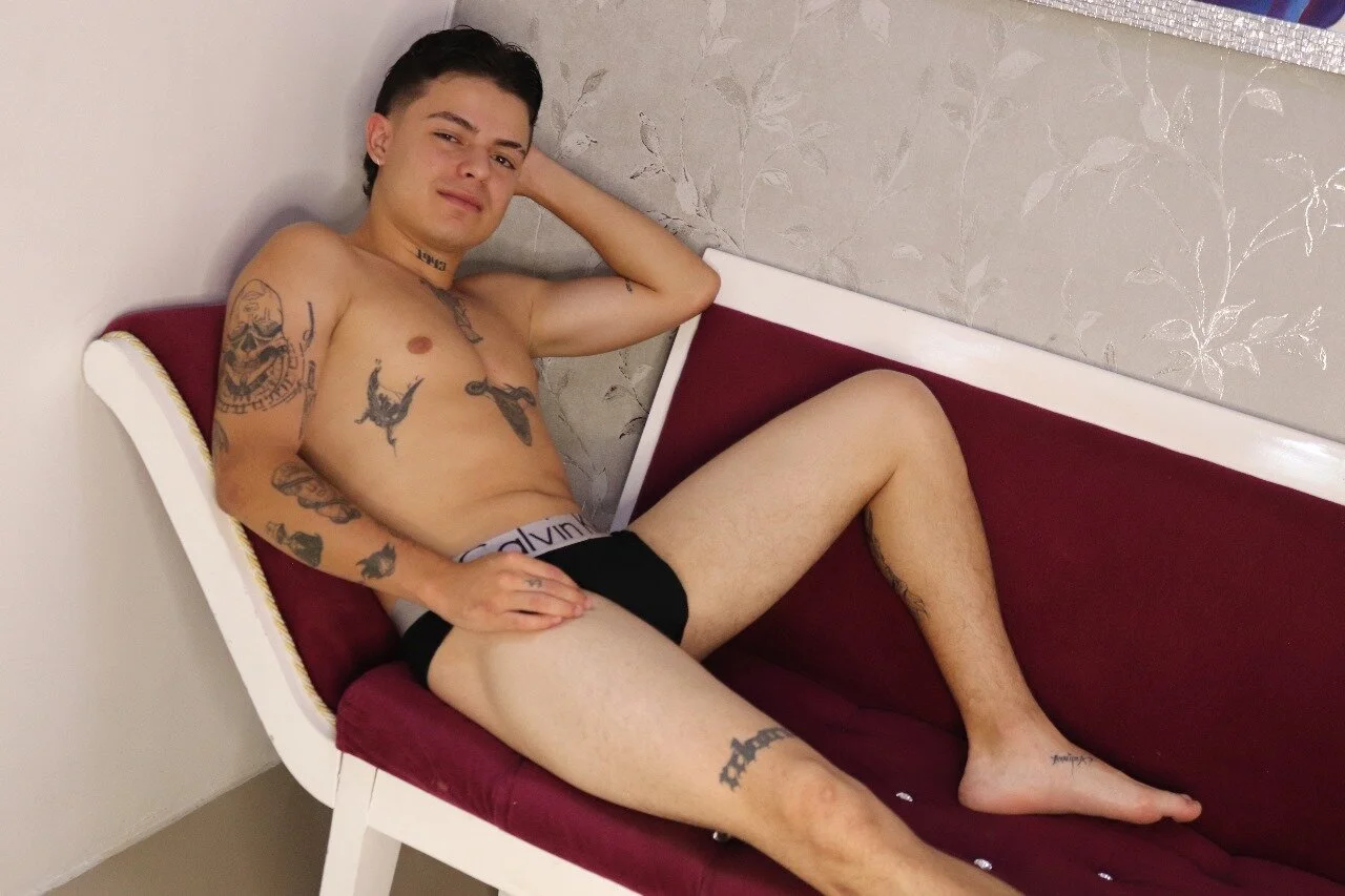 XXX Porn Photo of Nude tonny_white 9