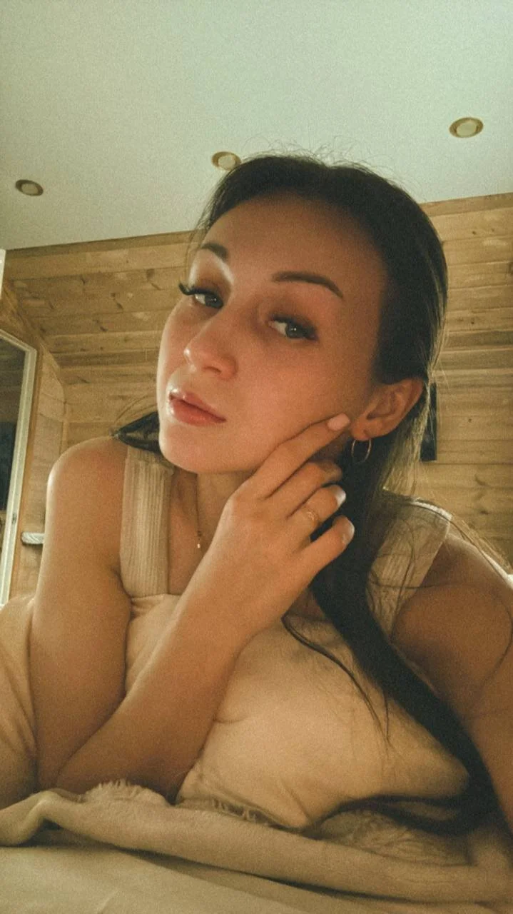 XXX Porn Photo of Nude LinnHigh 25
