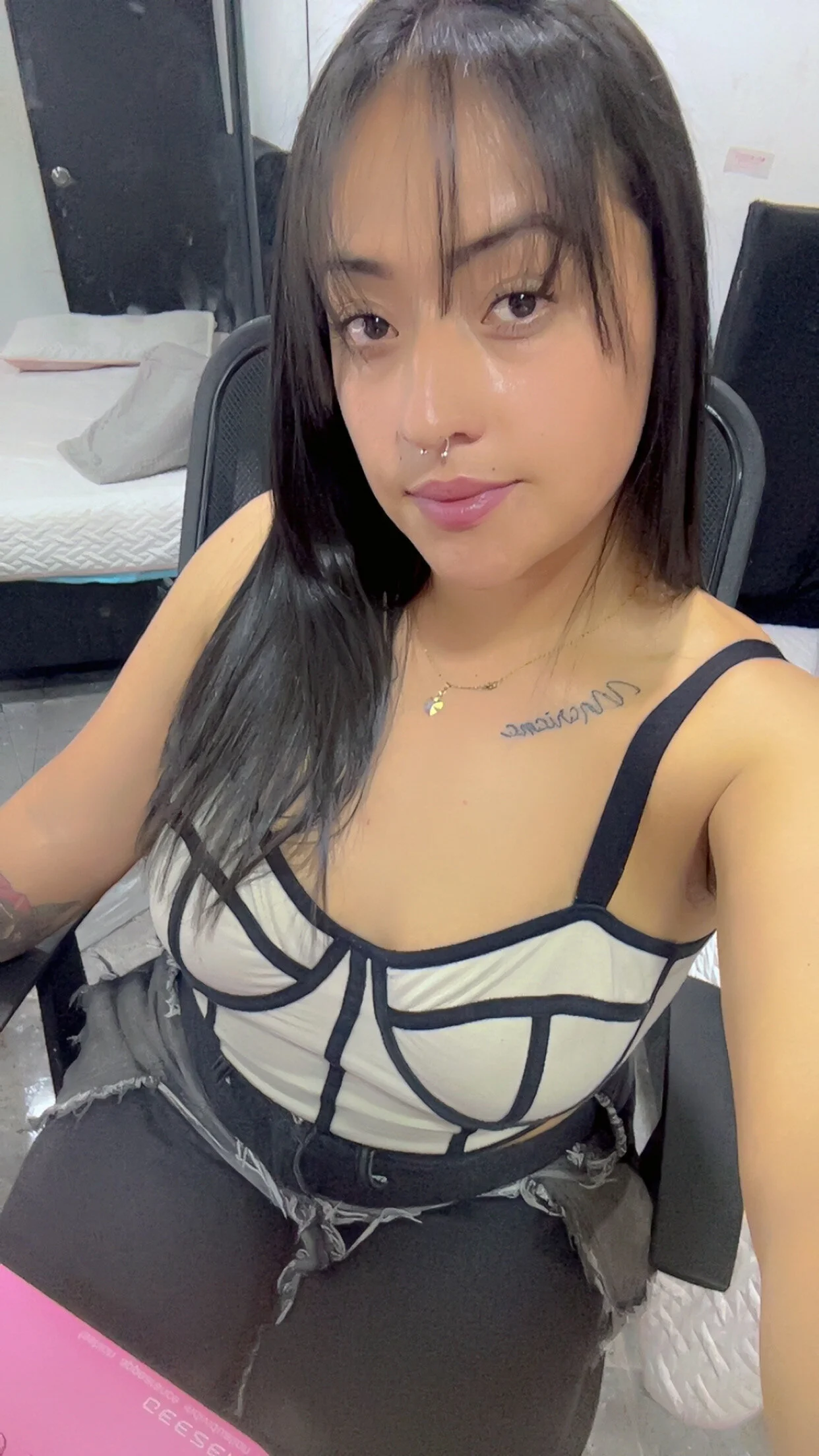 XXX Porn Photo of Nude jjulietha95 8