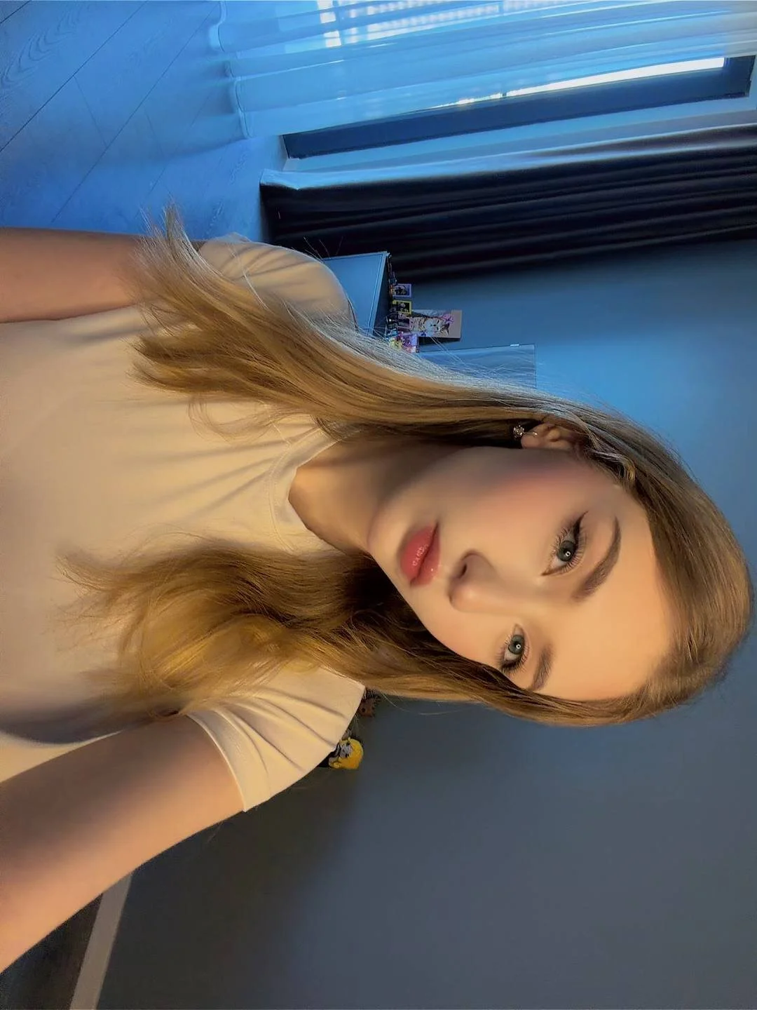 XXX Porn Photo of Nude AveryBerkson 99
