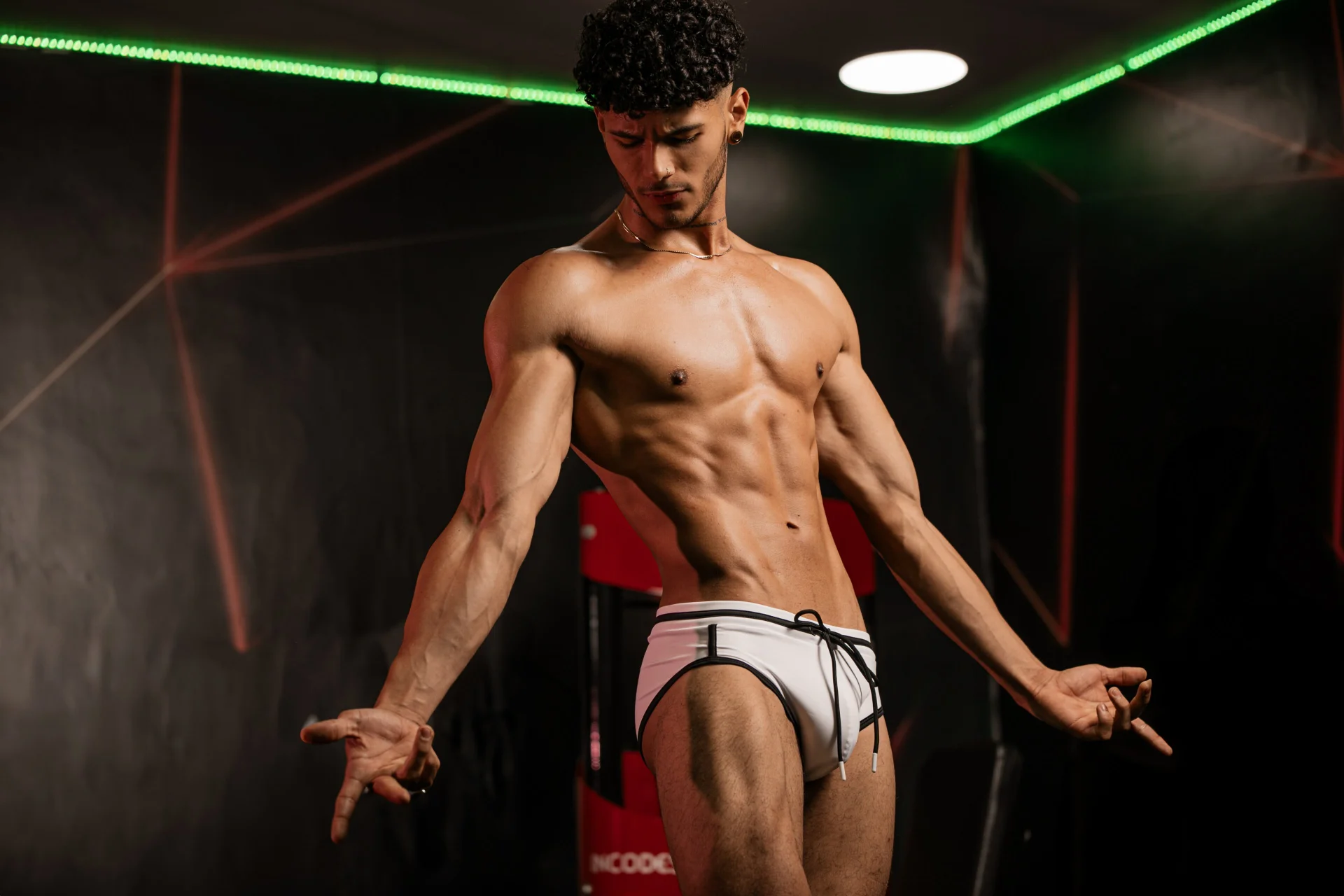 XXX Porn Photo of Nude Kenmcqeen 9
