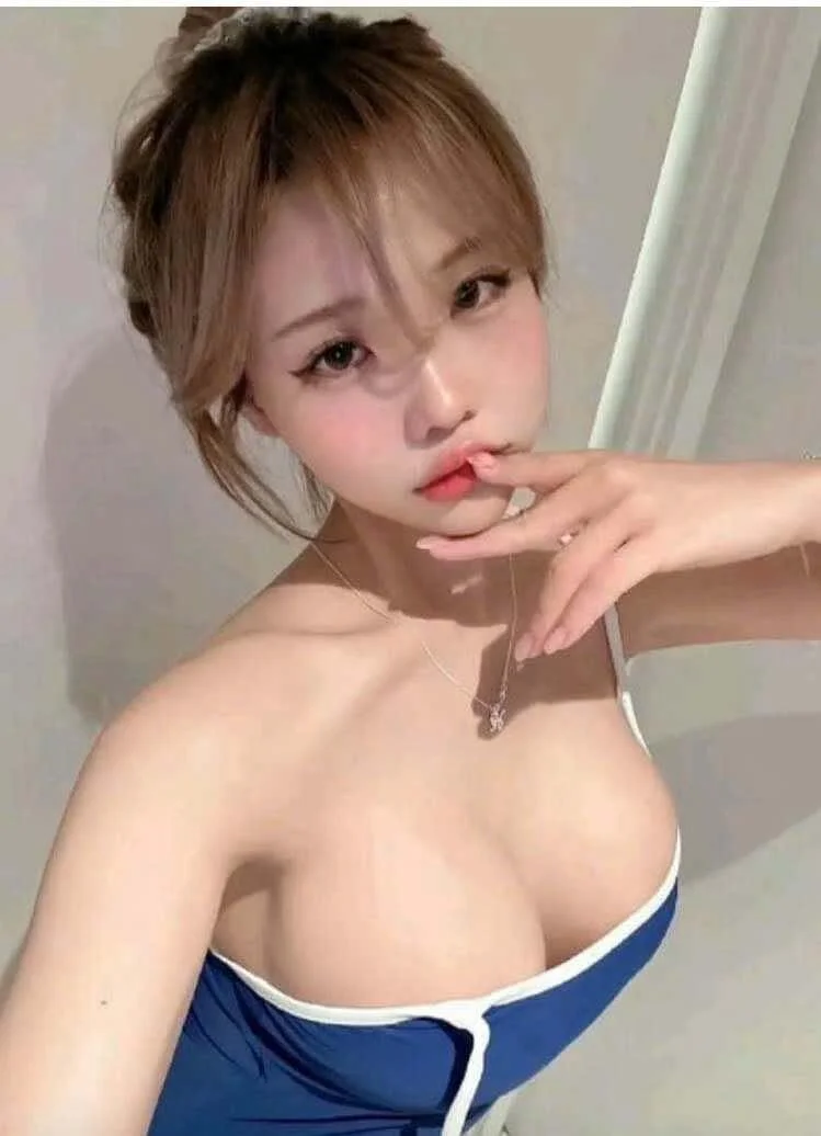 XXX Porn Photo of Nude Maly_Nya 2
