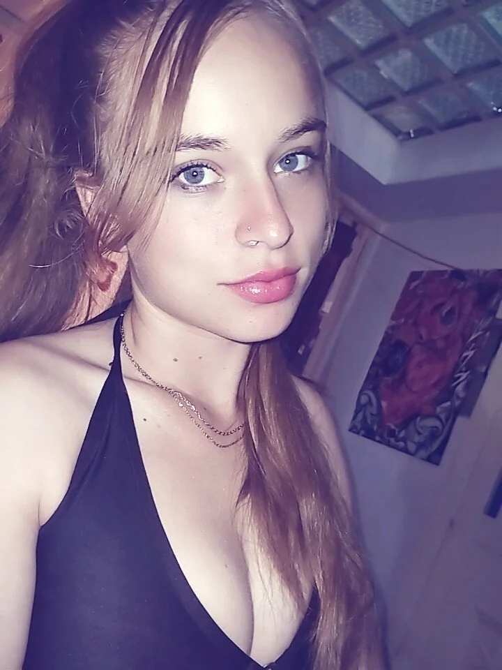 XXX Porn Photo of Nude BlueBlondeX 1