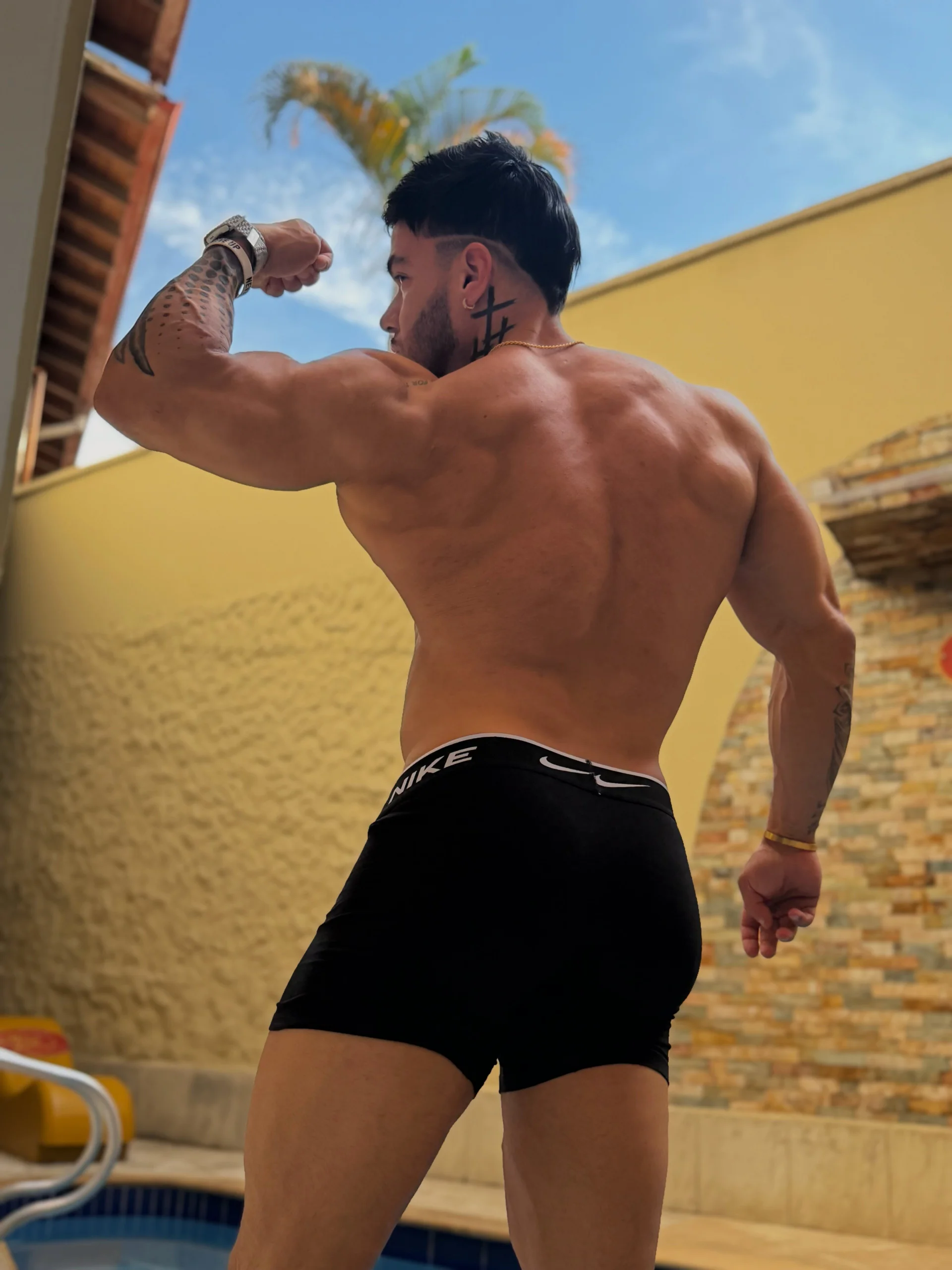 XXX Porn Photo of Nude Logan_Roux 6