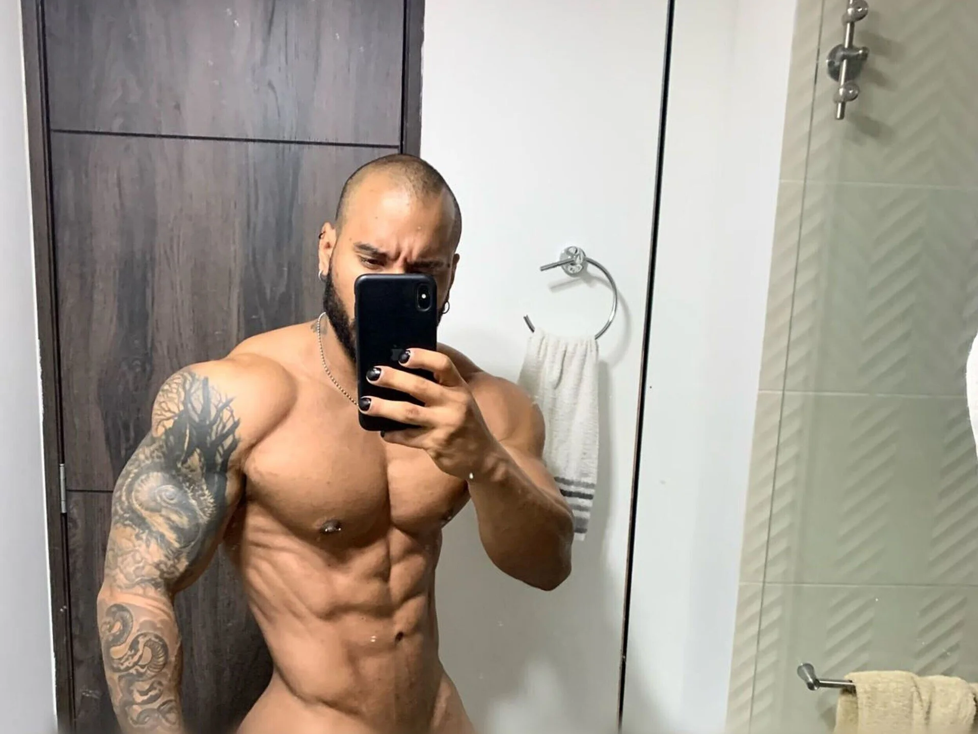 XXX Porn Photo of Nude Andrew_Johnnson 3