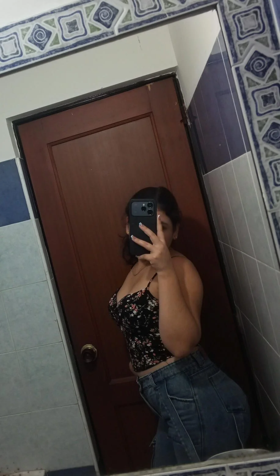 XXX Porn Photo of Nude swetty_lola 1
