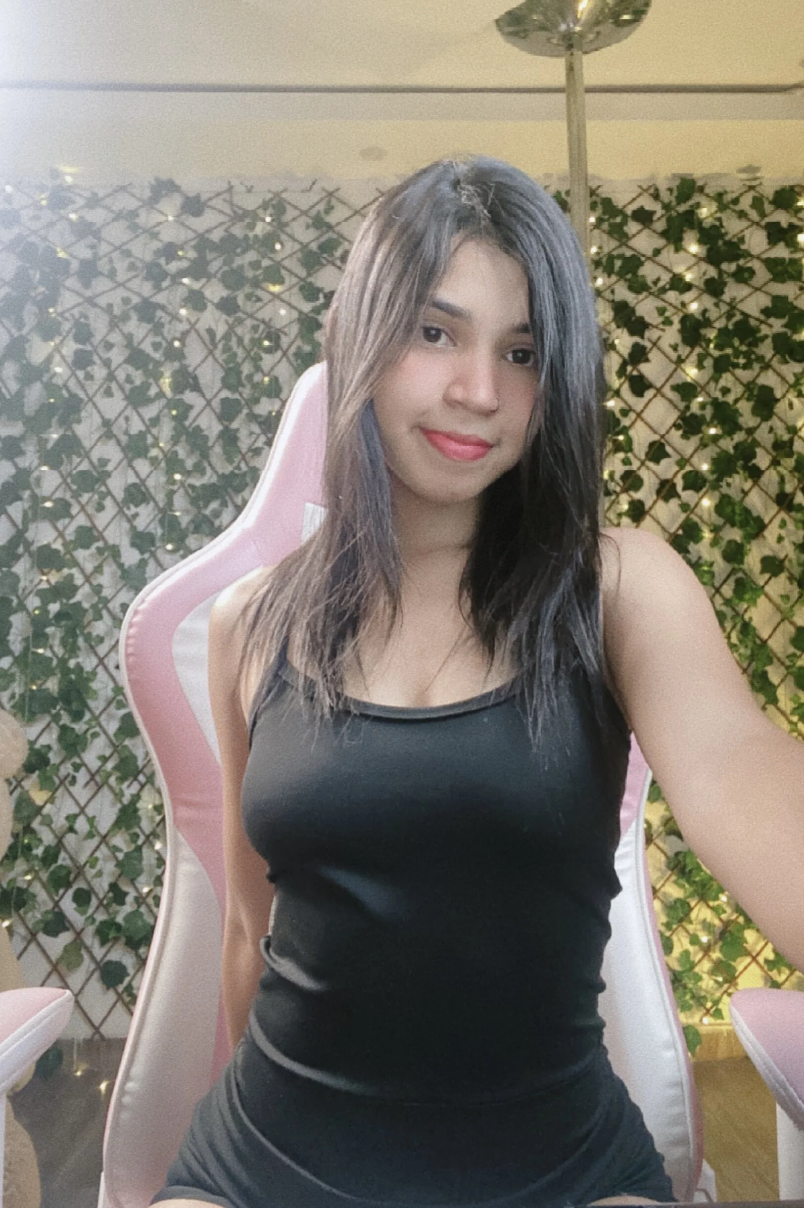 XXX Porn Photo of Nude its_lola24 3