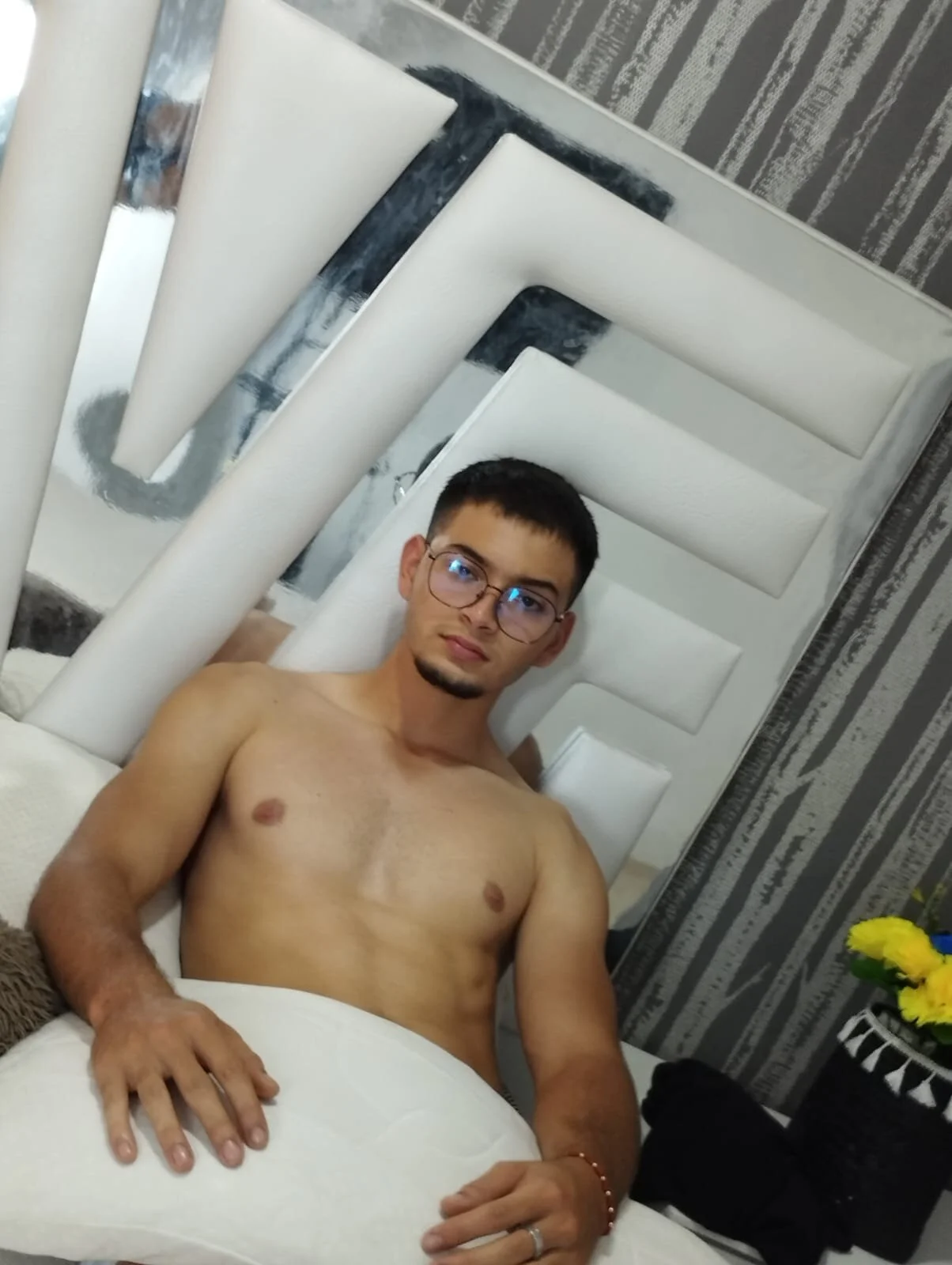 XXX Porn Photo of Nude Andrew_Brown 31