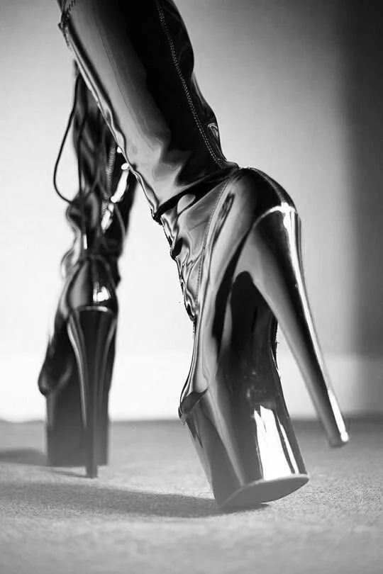XXX Porn Photo of Nude MistressMiia 3