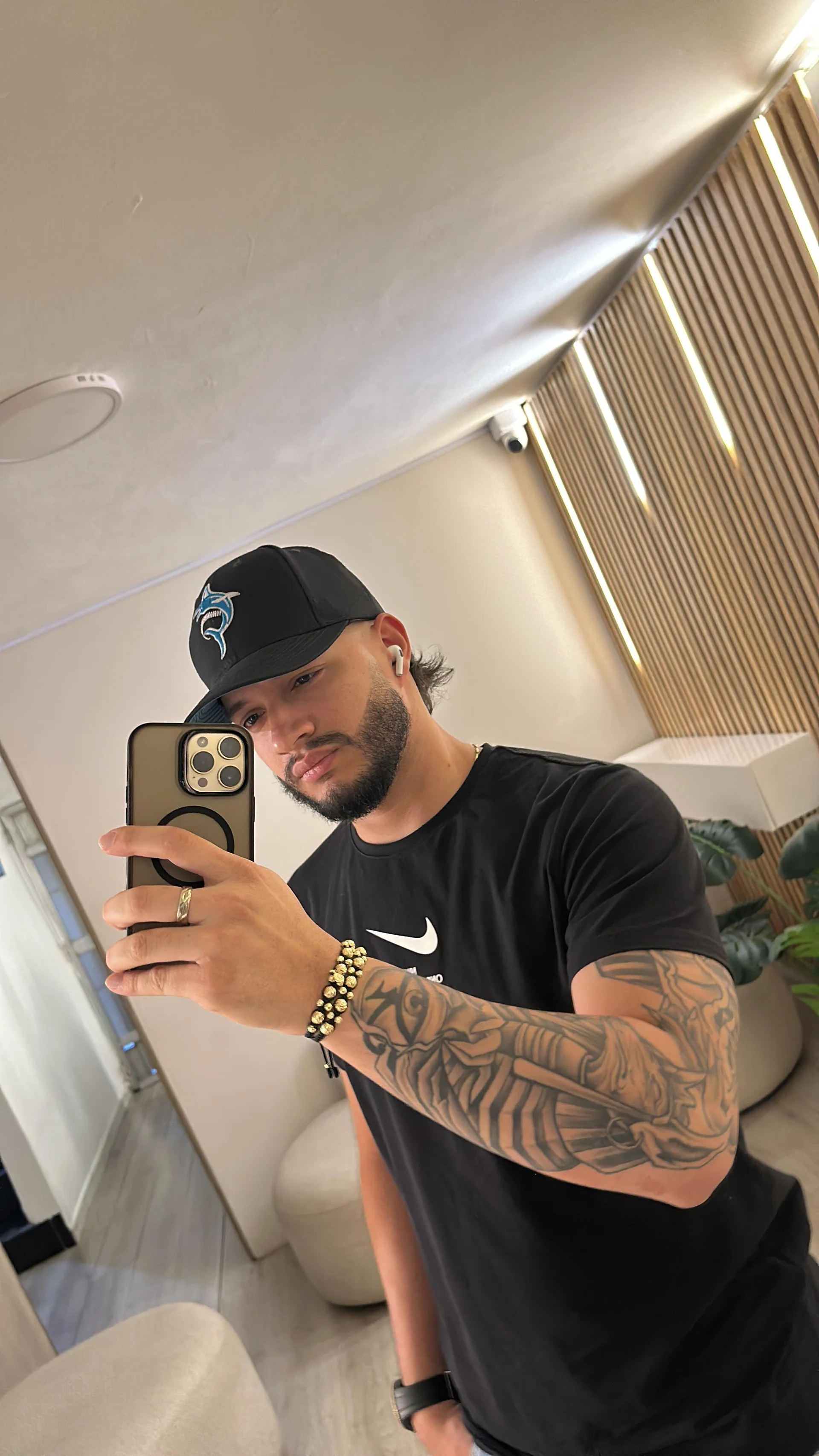 XXX Porn Photo of Nude Raymond_bakerr 8