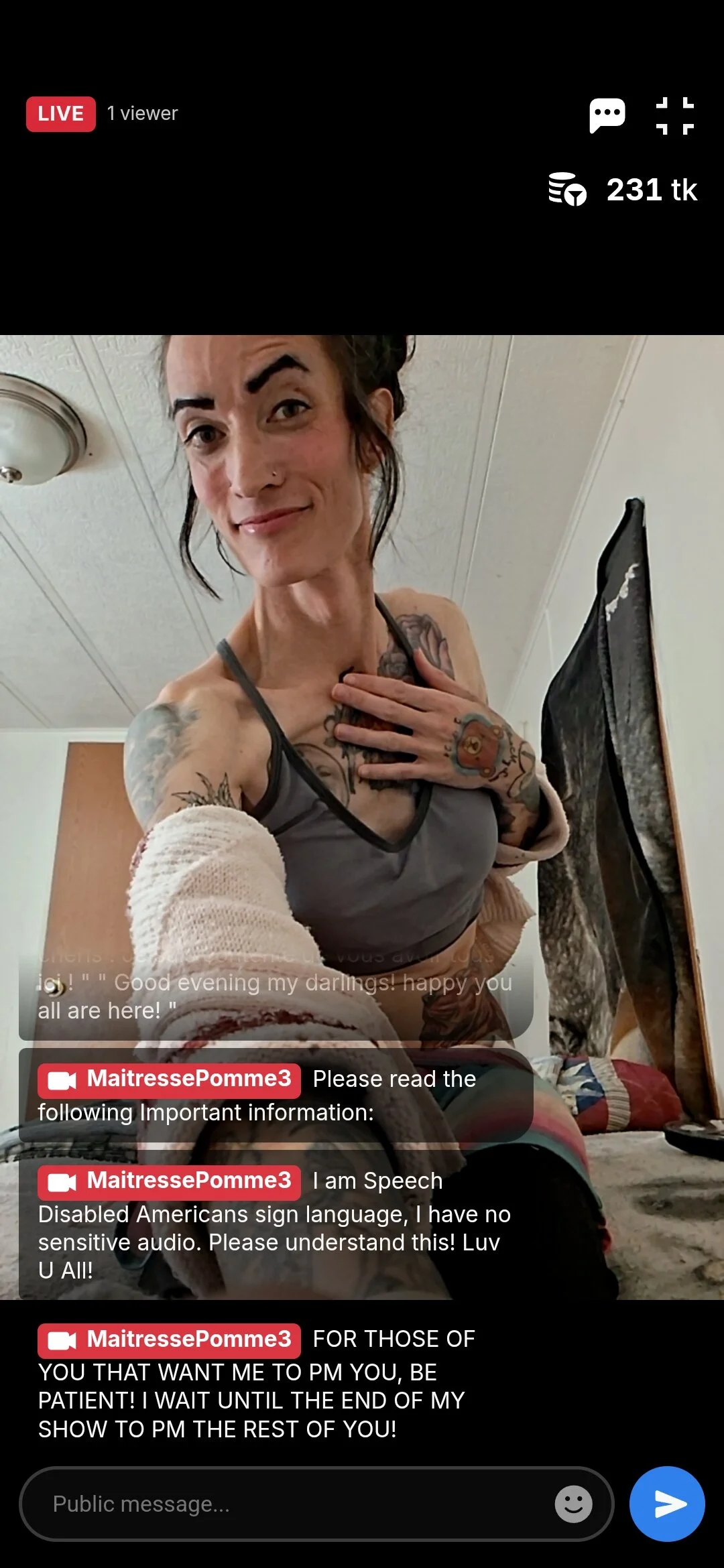 XXX Porn Photo of Nude MaitressePomme3 4