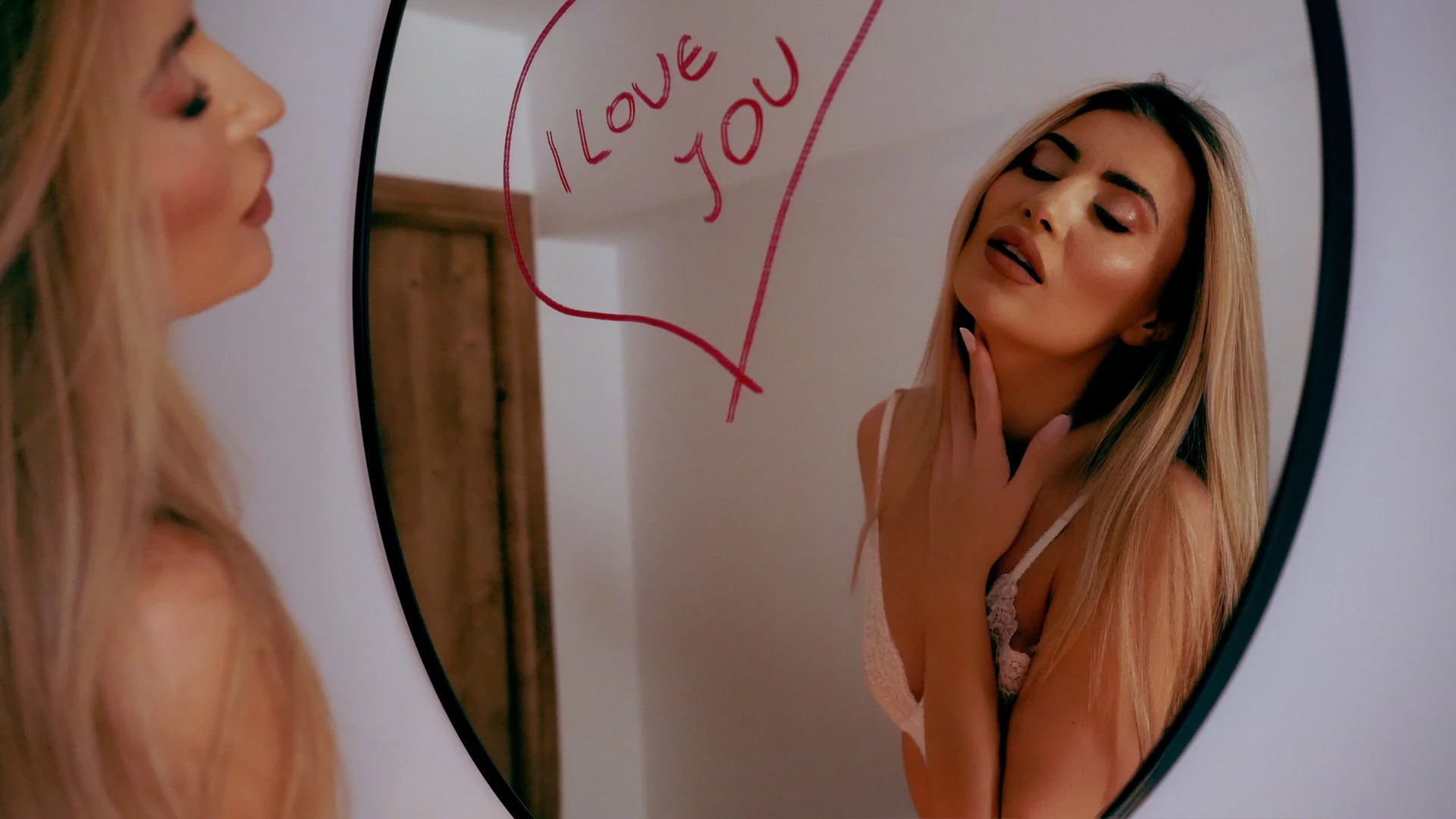 XXX Porn Photo of Nude EvellineClaire 190