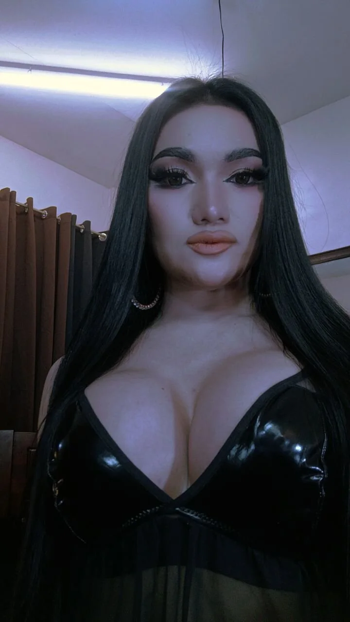 XXX Porn Photo of Nude AluraXJhanson 26