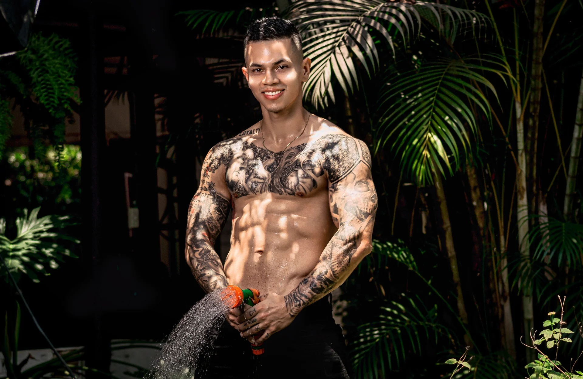 XXX Porn Photo of Nude Aron_Dark 5