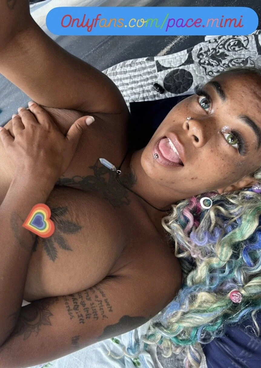 XXX Porn Photo of Nude FetishFaeBae 3