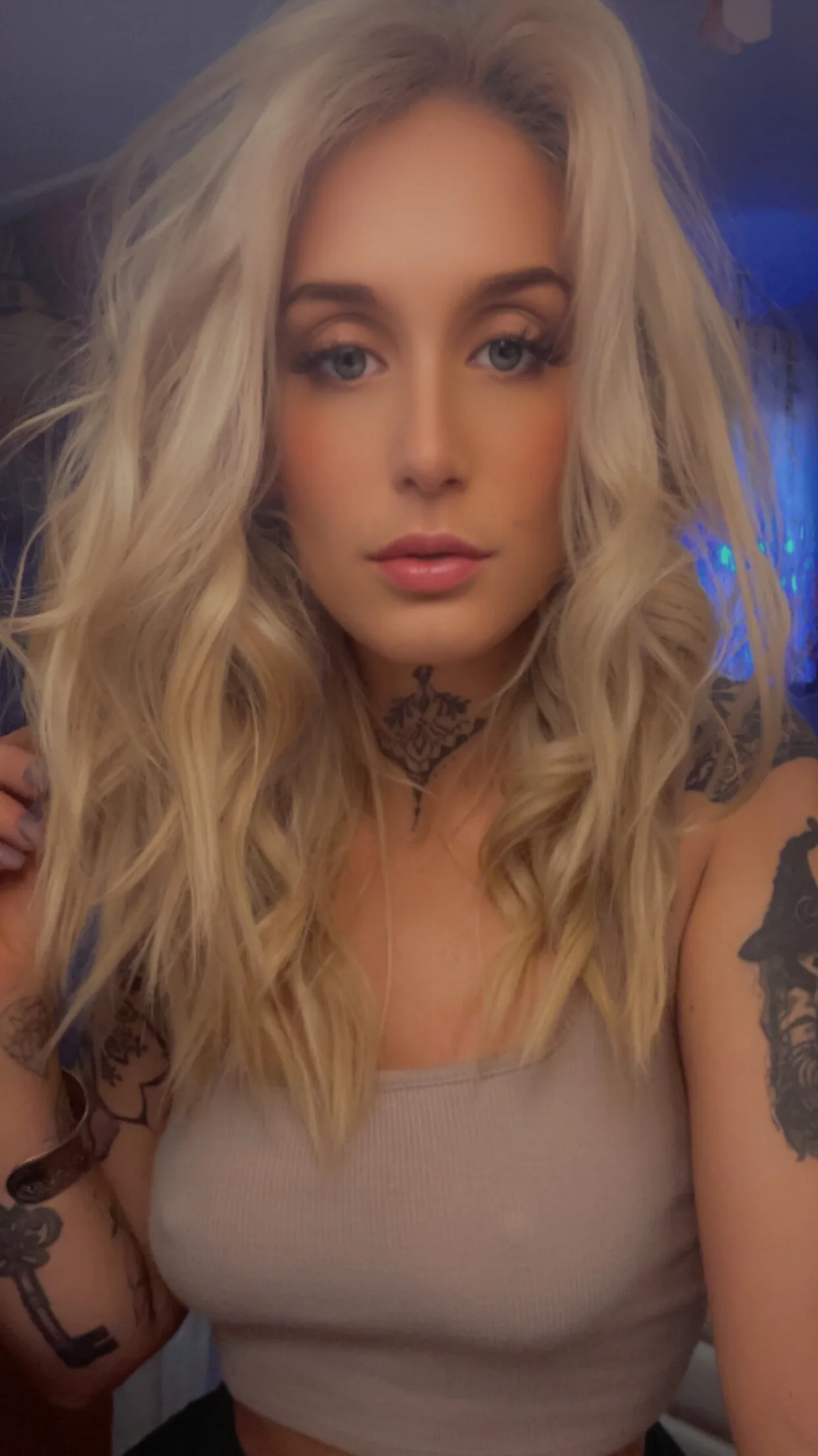 XXX Porn Photo of Nude nextdoor_milf 1