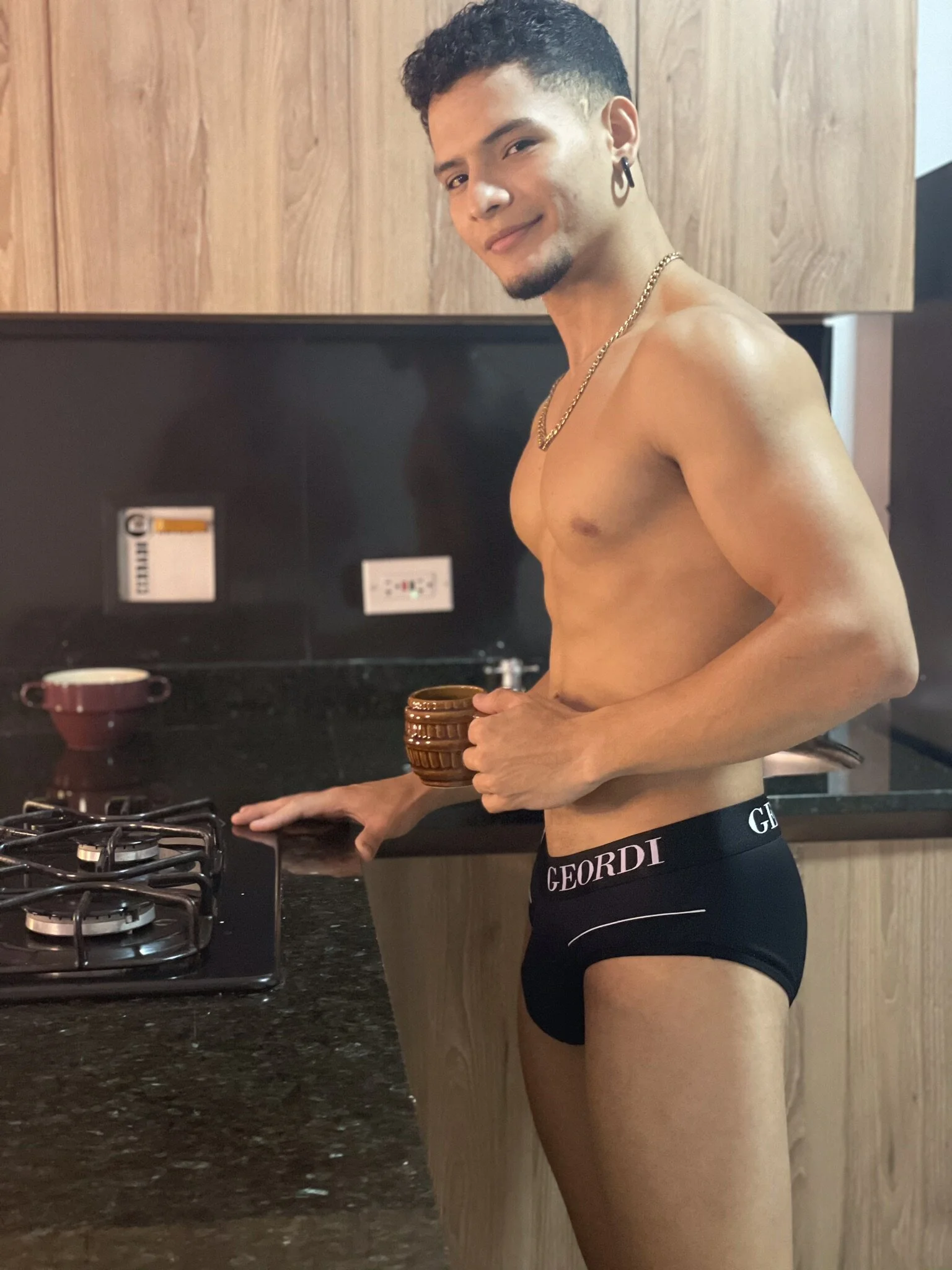 XXX Porn Photo of Nude AlessandroKiing 2