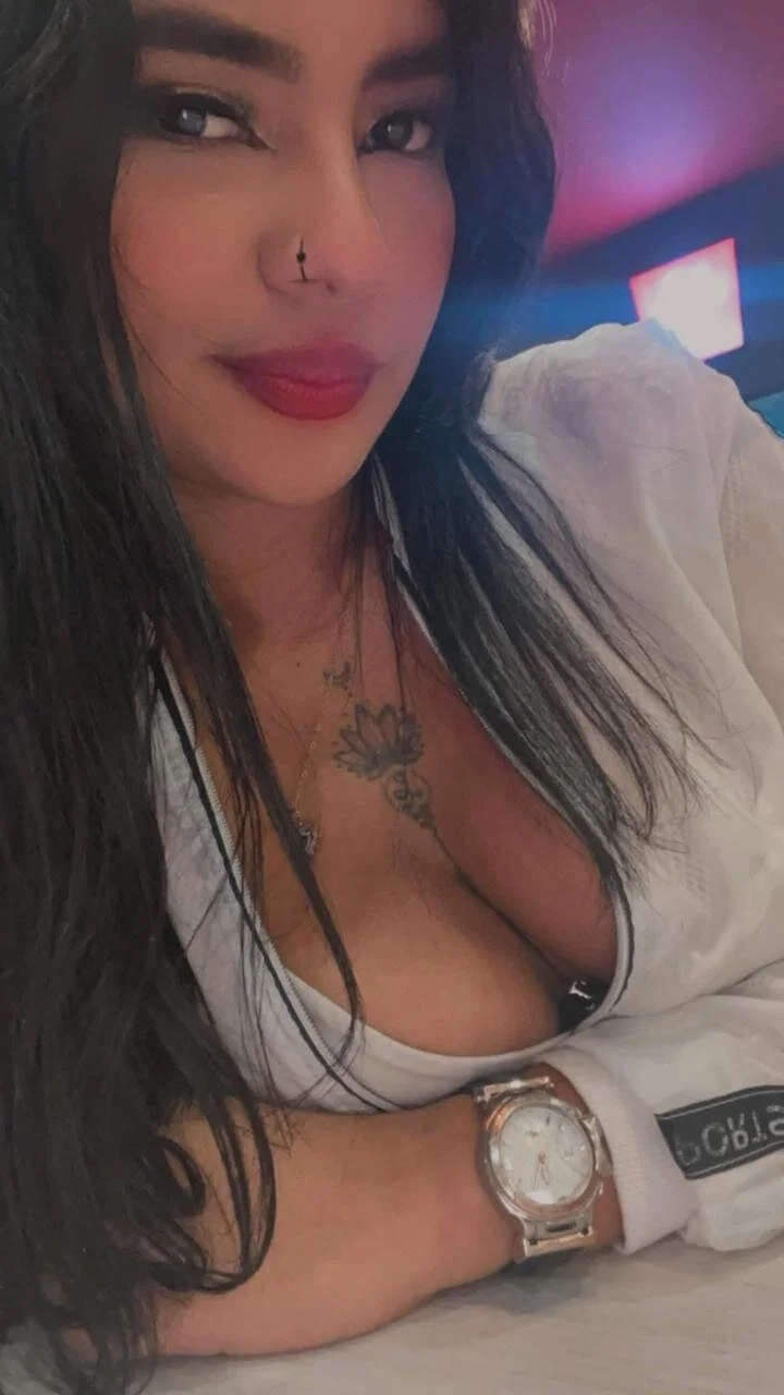 XXX Porn Photo of Nude lizmy 3