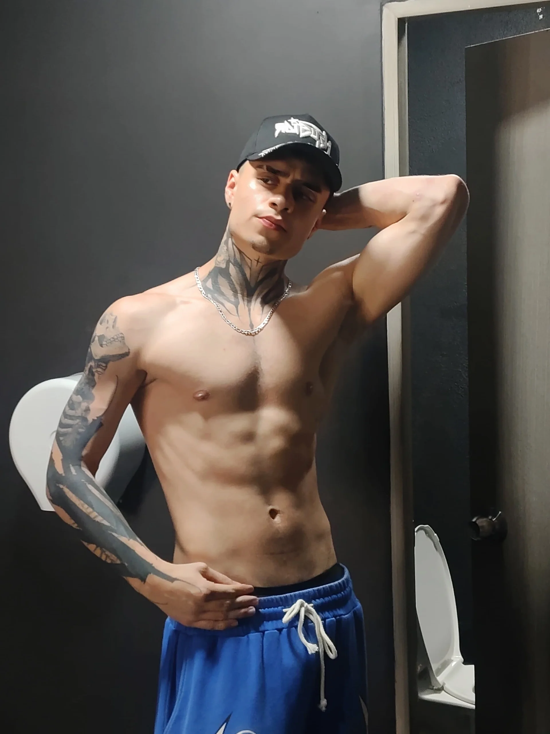 XXX Porn Photo of Nude acxel_prescot 16