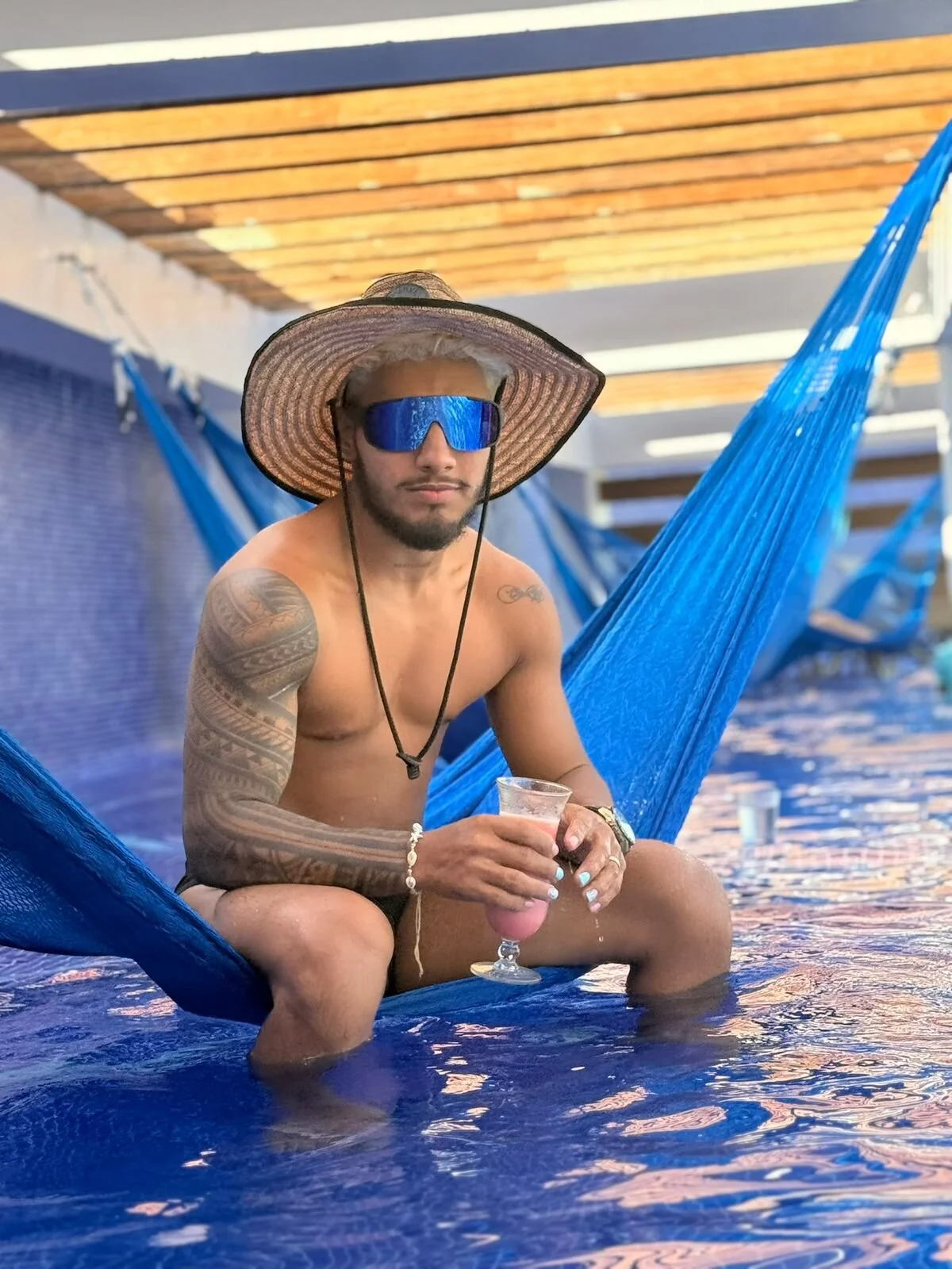 XXX Porn Photo of Nude YoiPerezDj 2