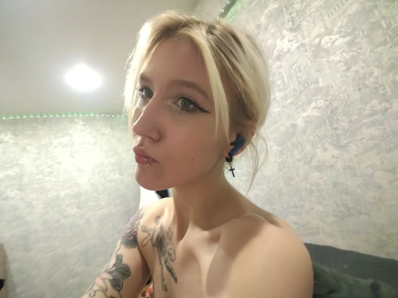 XXX Porn Photo of Nude Ellish_Hill 1