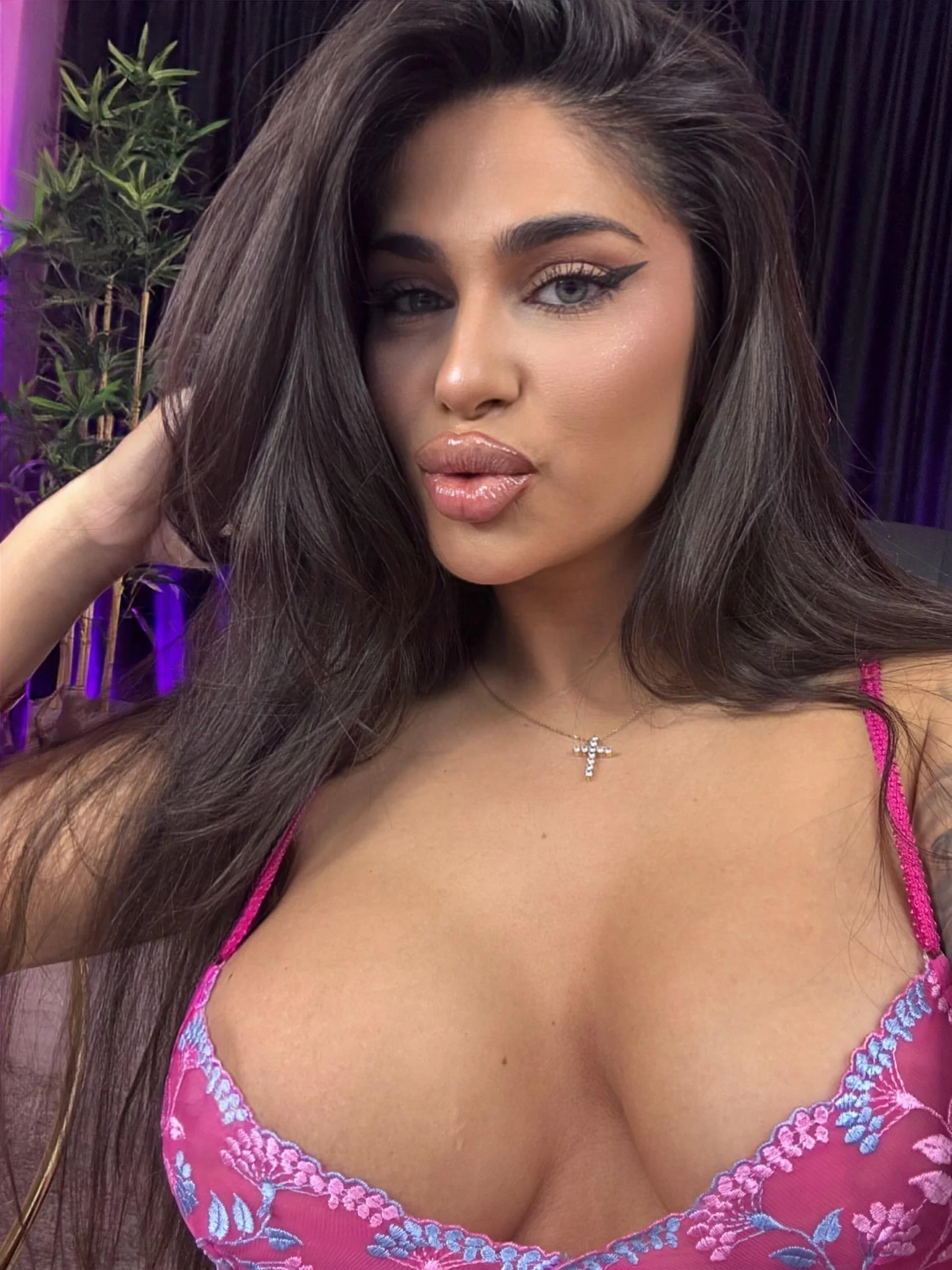 XXX Porn Photo of Nude babybluesin 24