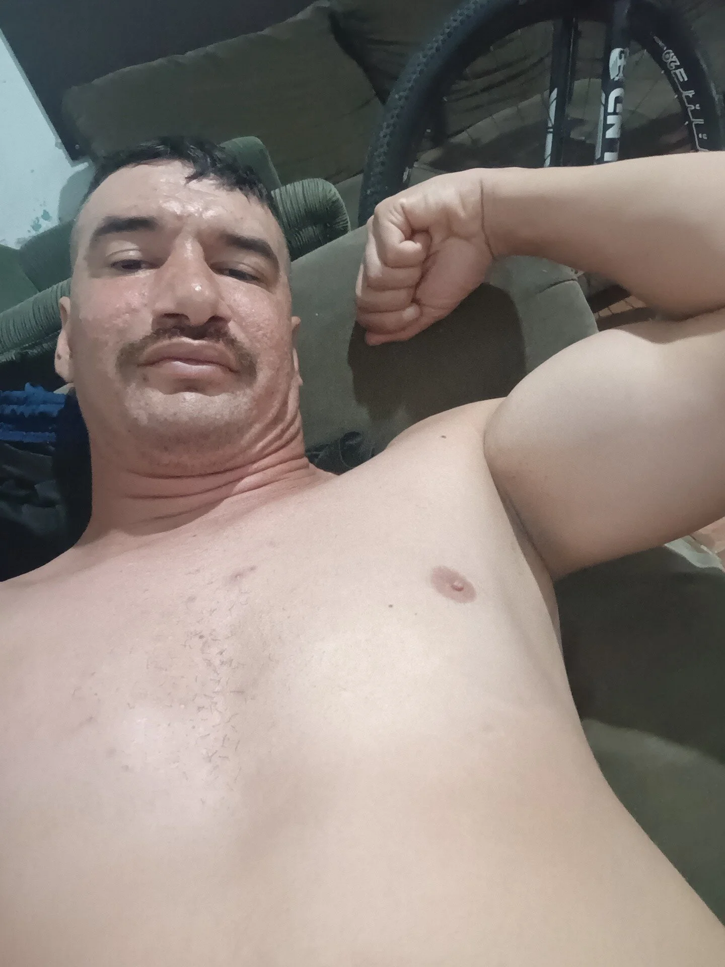 XXX Porn Photo of Nude FluffingMansion 5